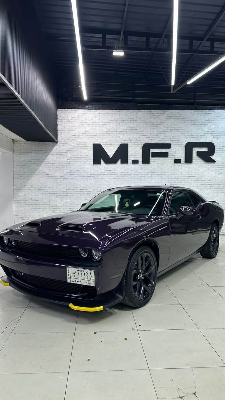 💜 للبيع | Dodge Challenger 2021 SXT 💜

لون بنفسجي مميز جداً 😍
🚘 سيارة مفولة مواصفات، ما عدا السلايد
🛋️ كشنات جلد
🔥 تبريد + تدفئة كشنات
📡 رادار
📺 شاشة كبيرة
🇮🇶 رقم بغداد

📍 ماشية 43 ألف ميل فقط
✨ السيارة جديدة بمعنى الكلمة، نظيفة جداً ومحافظ عليها.

🔧 الحوادث:
حادث جاملغ أمامي + بنيد جهة السايق.
وبالعراق صار بيها صبغ بالجاملغ الأمامي جهة عكس السايق تقريباً شبر.

💰 السعر جداً مناسب ومال بيع، للجادين فقط.

📞 للاستفسار واتساب أو اتصال:
***********

