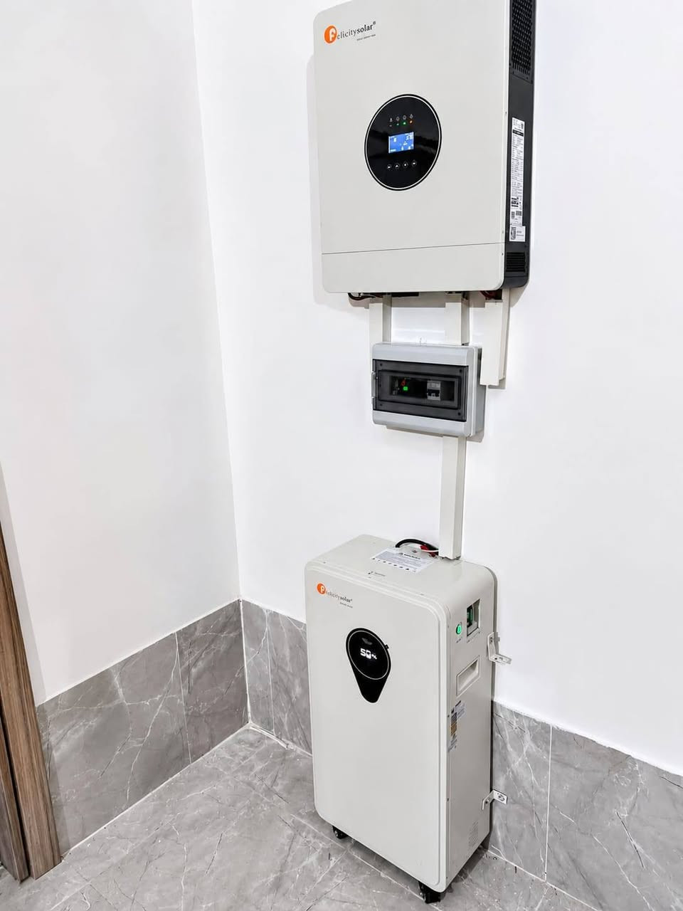 🔋⚡ تم بحمد الله إنجاز وتنصيب منظومة طاقة شمسية ⚡🔋

📍 صلاح الدين – العلم –  
للأخ سعد قيس المحترم 
⚡ مواصفات المنظومة:
☀️ 18 أمبير نهاري
🌙 18 أمبير ليلي
✅ مكونات المنظومة:
1️⃣ ألواح جينكو بقدرة 720 واط
ضمان 15 سنة 
2️⃣ بطارية ليثيوم Felicity 🔹 سعة 17.5 كيلوواط/ساعة 🔹 ضمان 5 سنوات ✅
3️⃣ إنفيرتر Felicity 8k 🔹 أداء عالي وكفاءة ممتازة
 ضمان سنتين ✅
💰 لماذا تختارنا؟
✔️ أسعار مناسبة وتنافسية جداً
✔️ توفير قائمة المواد مع الشركات المصنعة بكل شفافية
✔️ إمكانية المقارنة والتأكد من الأسعار قبل التنفيذ
✔️ التزام بالمواعيد وجودة في العمل
✔️ خدمة متواصلة ليلاً ونهاراً ☀️🌙
🎉 شركة العراق سولار للطاقة الشمسية ⭐ الثقة • الجودة • الأمان ⭐
📞 للاستفسار والحجز:
(***********
***********)
#الطاقة_الشمسية #العراق_سولار #صلاح_الدين # #طاقة_نظيفة #الطاقة_المتجددة 🔋☀️⚡
