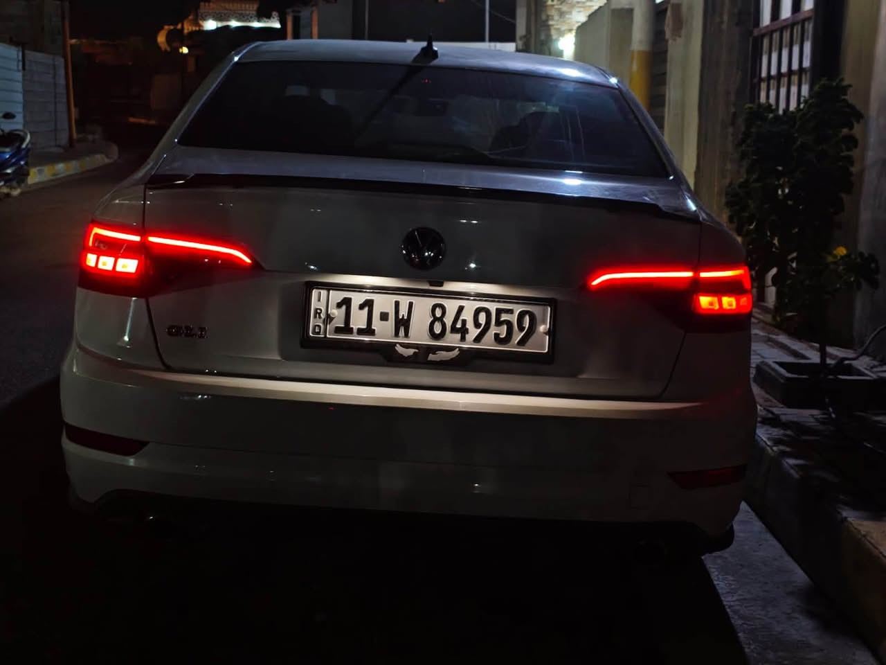 بيع او مراوس
جيتا موديل 2020
فوول مواصفات بس ما عدا محرك 2.0توربو
رادارات 360 درجة
رادار امامي + جانبي + خلفي
بصمة ابواب وتشغيل
تشغيل عن بعد كامرة خلفية
نصام سماعات من شركة بوسس
هاندبريك بصمة
اوتو ستارت ستوب
تحكم ستيرن
شفتات رياضية
وبعد مواصفات
ضرر تصليح بالبدنه عكس السايق بدون كص ولا لحيم ومبدل بنيد
بيها مس فاير بالخانه الرابعه عاوجه رنكات ينزل منها سعر مكينه السعر١١٥$ وبيها مجال

***********
