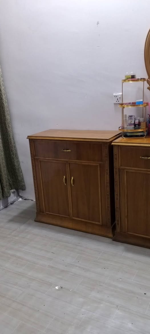 غرفه نوم • كبيرة • للبيع