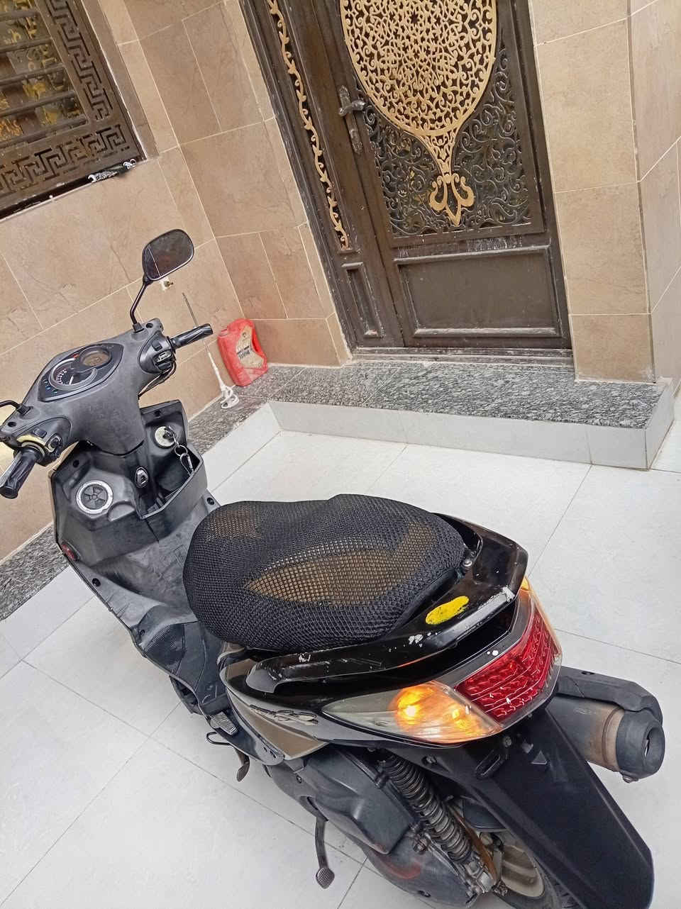 سلام عليكم

سكنس فحل طلاعيات نوزل 

مكينه بلاد ما مفتوحه

مكان بغداد زعفرانيه

الدراجه خير من الله 

نكره سلف 

تايرات جدد 

كهربائيات كامله اشاير لايتات عالي ناصي 

شلعه معدل فول امانه الله 

دشبول شغال كامل 

السعر 650وبيهه مجال لشراي 

الاتصال ***********
