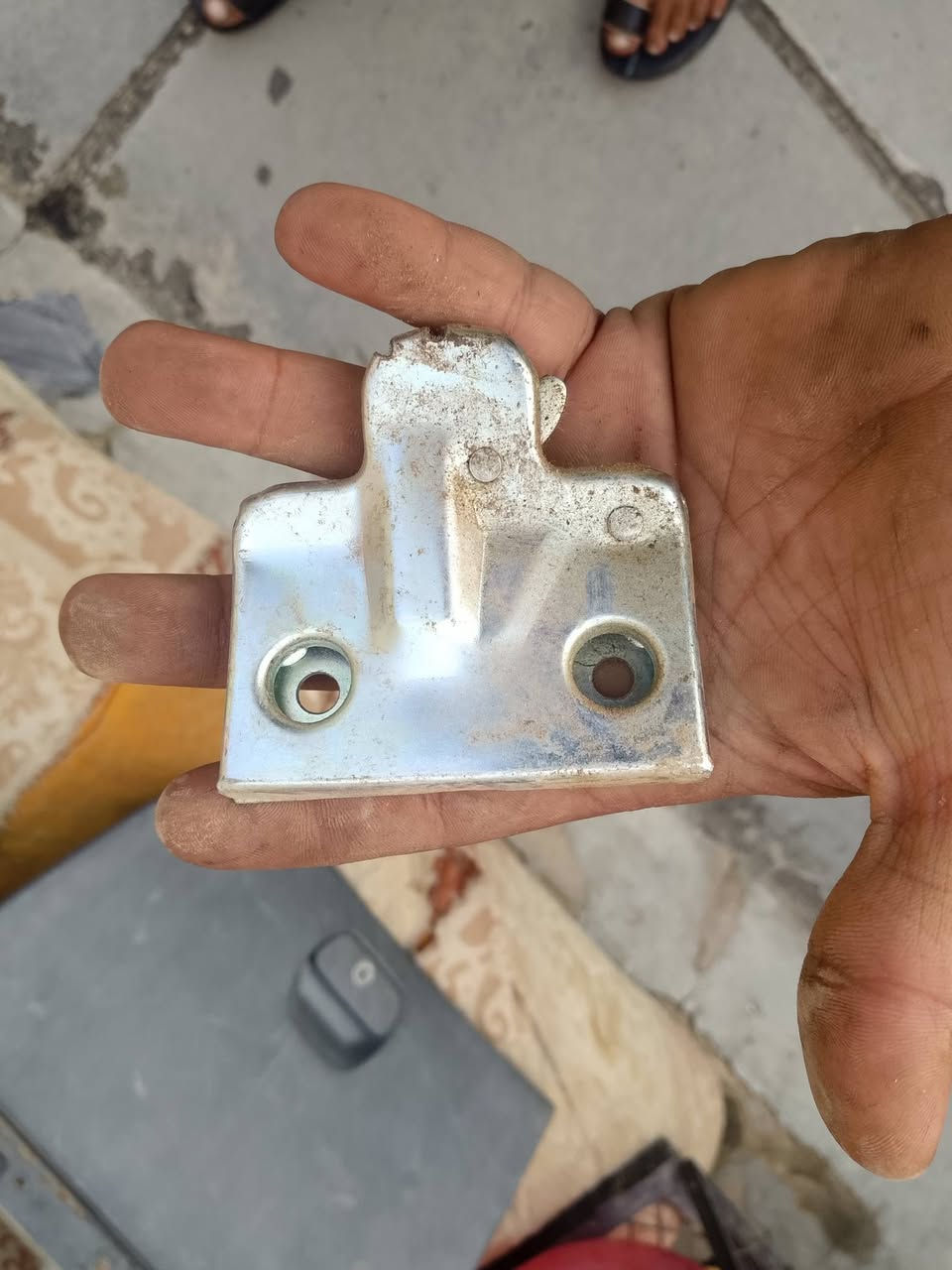 توصيل • واتساب • باب لومينه