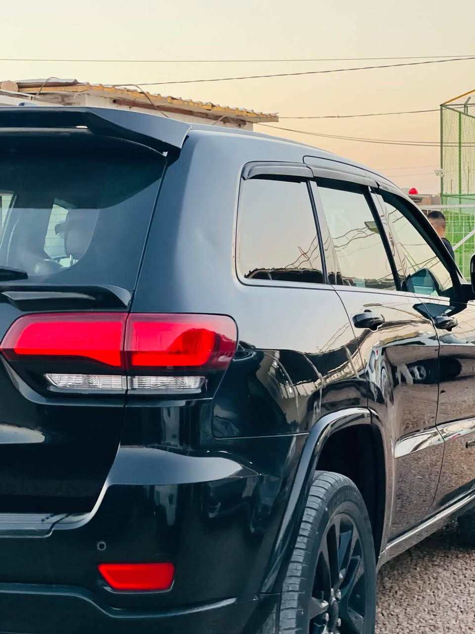 جيب موديل ١٩
بلاك توب فول مواصفات 
شاشه جبيره 
كامره خلفيه 
بيها صبغ جاملغ وبنيد 
صدر امامي خلفي جديد بيها فقط شمعات 
محرك كير جديد 
سعر ١٧٠ وبيها مجال 
مكان رمادي 
هـ/***********
