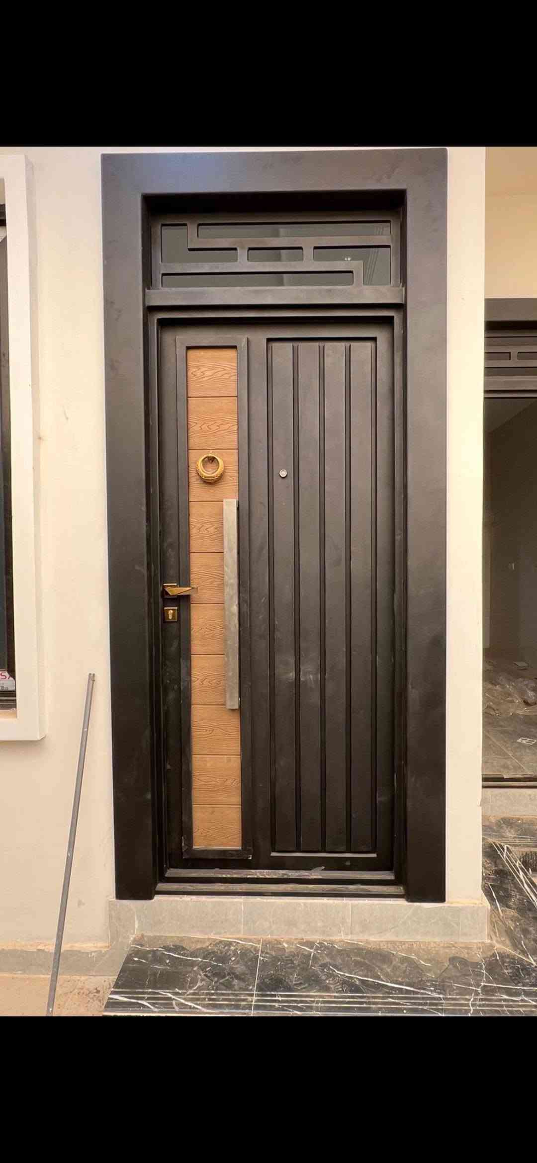 تجهيز بيوت • أبواب وشبابيك • درجة أولى