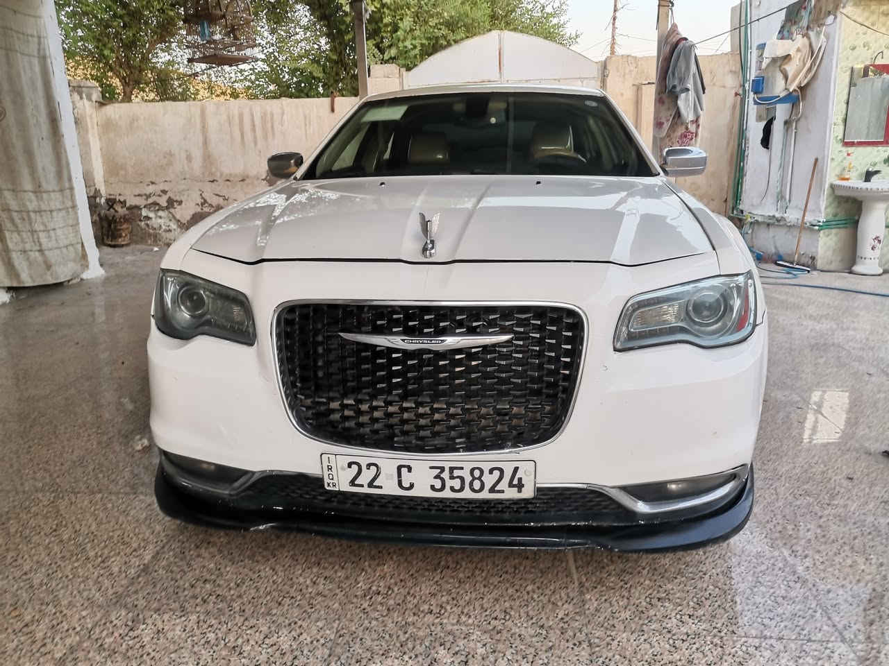 بسم الله خير الاسماء
السلام عليكم للبيع 

كرايسلر اوباما c300 موديل موديل 2012خصوصي أبيض ثلجي السيارة وارد كندي رقم أربيل دولي انگليزي بأسمي حصراً السياره مكفوله من الحادث بيها كلير بسيط فقط وشرط السونار بالصفحة عكس السائق السيارة گير ومكينه جدد توني شادهن مازدات وبگلايتات  تاير جديد ويل مكسيكي دواخلها جدد ماشية 267 السياره استخدام شخصي بيها ملاحظة بصيط 

 السعر 138 وبيها مجال 

مكاني مركز الناصرية ***********
