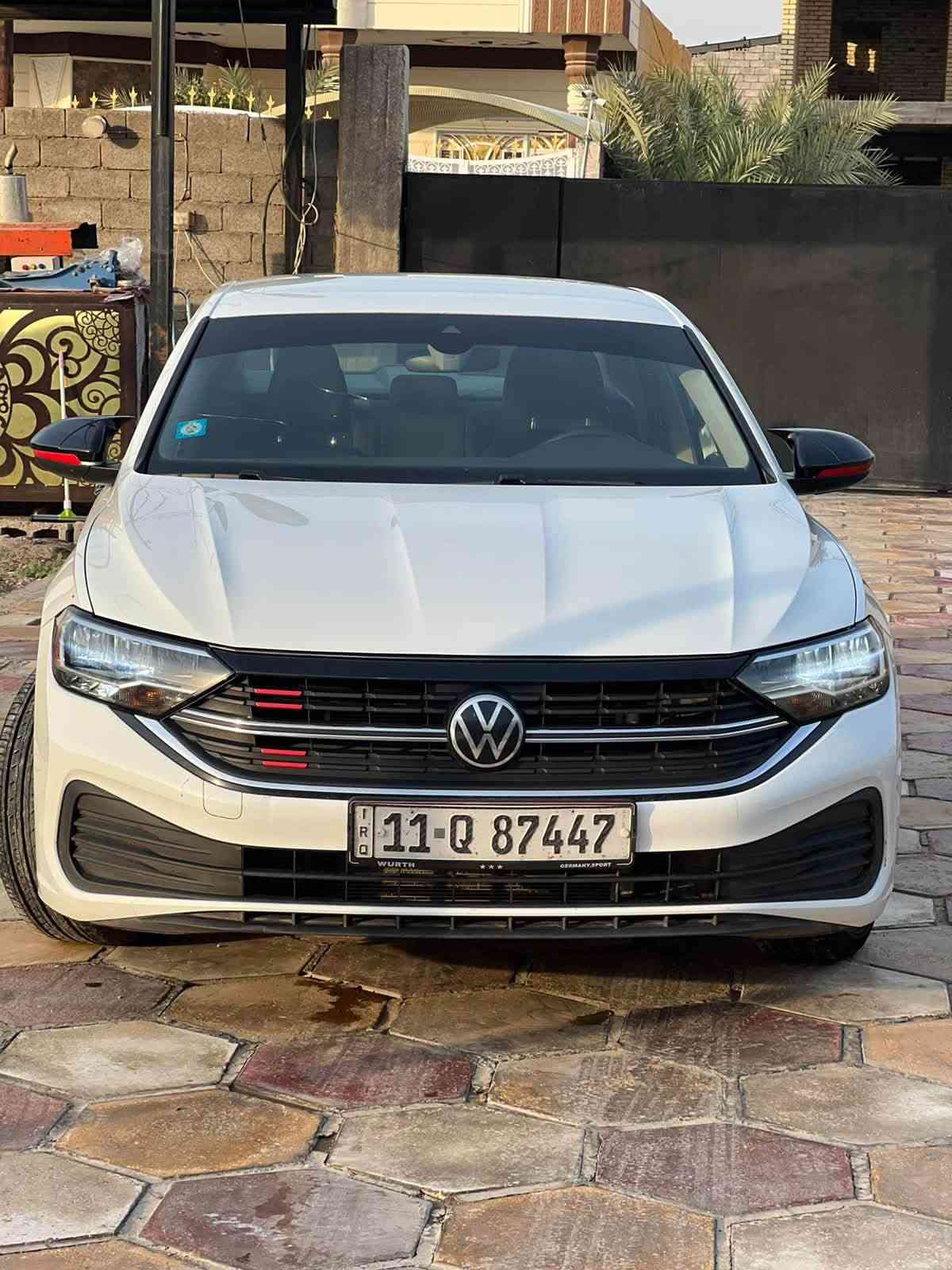🚘 فولكس فاغن جيتا 2024 S وارد أمريكي 🇺🇸
للبيع Volkswagen Jetta 2024 S
🔹 وارد أمريكي 🇺🇸
🔹 محرك 1.5 TSI تيربو
🔹 158 حصان
🔹 قير عادي 6 سرعات
🔹 دفع أمامي FWD
🔹 الممشى: 70 ألف ميل

🔧 مواصفات السيارة:

✅ شاشة وسطية 6.5 إنج
✅ Apple CarPlay وAndroid Auto
✅ Bluetooth وUSB-C
✅ كاميرا خلفية
✅ مثبت سرعة Adaptive Cruise Control
✅ Lane Assist
✅ Front Assist مع تحذير اصطدام وفرملة طوارئ
✅ Blind Spot Monitor
✅ Rear Traffic Alert
✅ Travel Assist
✅ مكيف يدوي
✅ تشغيل ودخول بالمفتاح الريموت
✅ مقاعد قماش
✅ دركسون جلد
✅ مرايات كهربائية ومدفئة
✅ مساحات حساسة للمطر
✅ مراية وسطية تعتيم أوتوماتيك
✅ إضاءة LED خلفية
✅ جنوط ألمنيوم 16 إنج
✅ ABS + أنظمة ثبات وتحكم
✅ 4 ديسكات فرامل
✅ 5 ركاب

📌 حالة السيارة:
الضرر كان بالباب الخلفي وتم تبديله بباب نفس اللون.اصلي
الإيرباگات طاكّة.
يوجد صبغ بسيط بالهلال الخلفي.
والسيارة متاحة للفحص.

📍 الفحص على المشتري وبأي مكان يختاره.
💰 السعر 135 بيها مجال 
📞 للتواصل: *********** اتصال 

واتساب ***********
