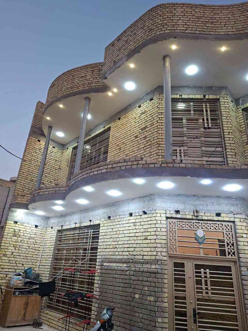 🏡 دار للبيع
📏 مساحة البناء 250 متر،

🌊 +فضلة شاطية 200 متر،

📍 العنوان حجي حسن 
قرب جامعة الإمام الصادق (عليه السلام)، 

🏯 طابقين

🔸 الطابق الأرضي يتكون من :
🛏️ غرف نوم عدد 2
🛋️ صالة
🍽️ مطبخ
🪟 أستقبال
🚪 مناور عدد 2
🛁 مجموعة صحية داخلية وخارجية
▪️ طارمة

🔹 إما الطابق الثاني يتكون من :
🛏️ غرف نوم عدد 2
🛋️ صالة
🚪 مناور عدد 2
🪟 شرفات عدد 2
🛁 مجموعة صحية

🔺 إضافة للبيتونة + صالة كبيرة

🧱 كونكريت، بناء سنة 2024، حديث

▪️ شغل درجة أولى

🔺 الواجهة 10.5، النزال 43

🌳 زراعي، سند 25

◼️ خدمات كاملة 

💰 السعر خاص أو الأتصال ع الرقم

📞 ***********
