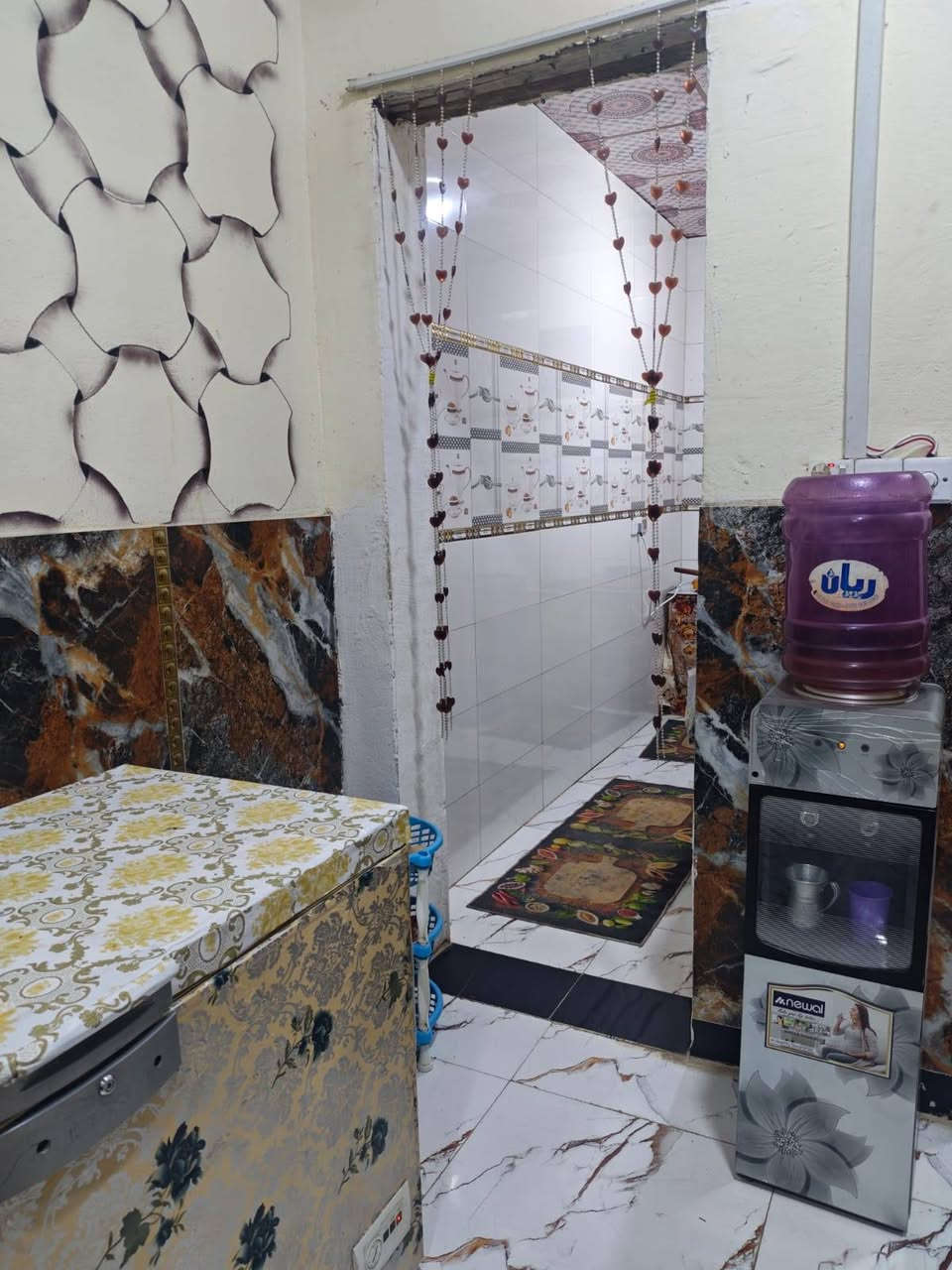 بيت للبيع طابو زراعي ١٠٠ متر توجد وكالة من المحكمة من صاحب الأرض الأصلي بيت كونكريت مسلح غرفة وديوانية ومطبخ حار وبارد السعر ٥٨ وبي مجال العنوان بصرة بهادرية الشوارع المقابل حسينية بني سالة للاستفسار الاتصال على الرقم ***********
