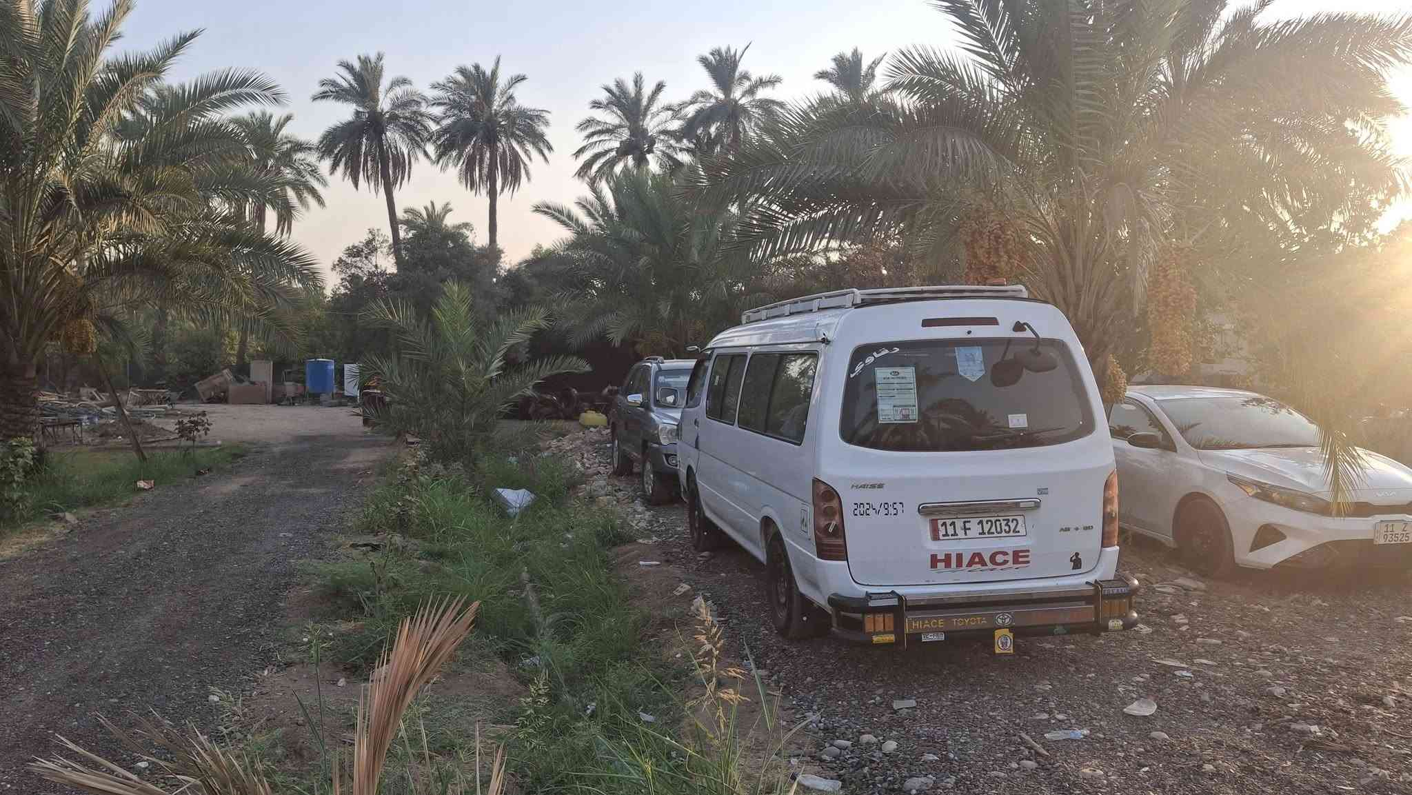السلام عليكم جنبي موديل 14 سياره مقفوله مكينه جير اكسنت تبريد مقفولات بيها قطعتين صبغ ورا باب السلايت وجو باب السلايد بها صبغ الاربعه اثنيناتهن سياره باسمي مكانه بغداد الحريه *********** السعر 95 وبيها مجال شيء قليل رقم اساسي شعار وداقه بالسنويه السياره باسمي
