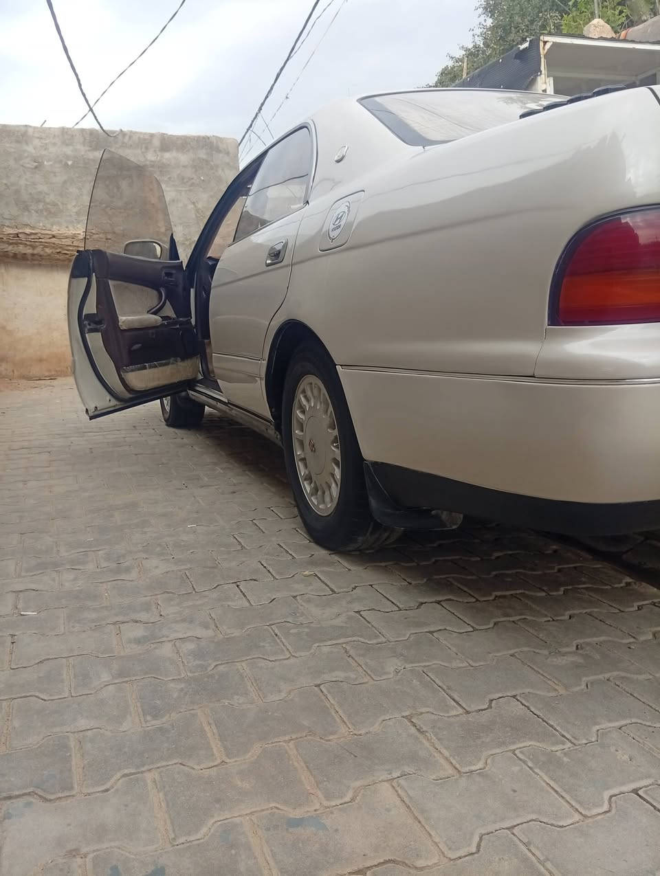 السلام عليكم تيوته كراون بطة منتصل سيارة كفالة گير ومكينه موديل 92تبريد  خير من الله رقم نجف مداور ثاني يوم  لل استفسار *********** السعر 50 بيها مجال قليل وبيهه مجال حك الجية
