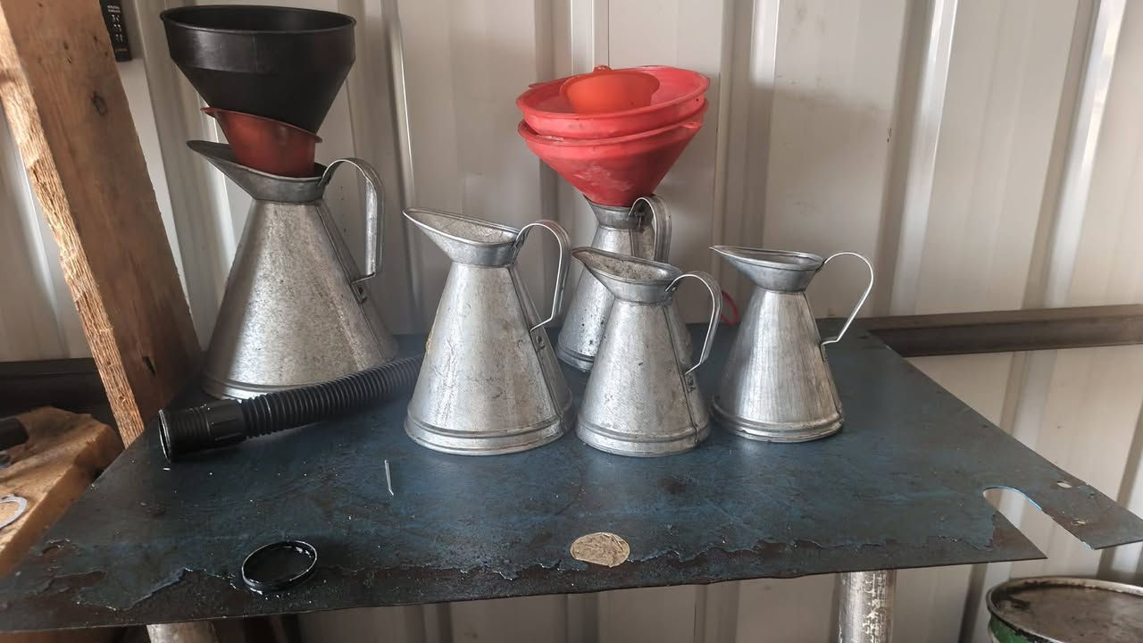 غراض مال محل كاملاات للبيع كبريسر وخالعه وبلنص ودهن وجكات السعر اربع ملايين مكاني بابل المسيب السده الهنديه حي الزهراء واني مكلف بنشر اليحب يتصل ع هاذه رقم /***********/
