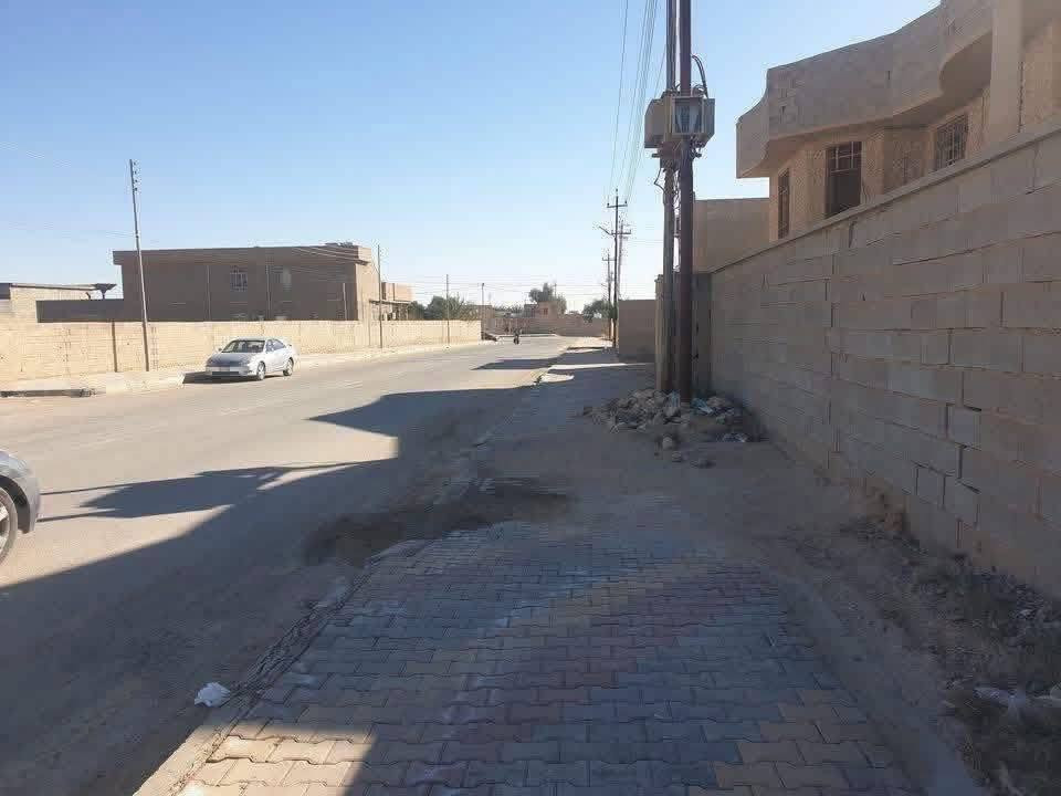 هيكل شبه كامل في السبحاني
قرب جامع الخطيب 
المساحة 600 متر ع الشارع الرئيسي 
400 بناء و200 قطعة 
طابقين 3 غرف فوك مع سويت 
 غرفة جوة مع ديوان كبير وهول ومطبخ حار بارد
مع صحيات 
للاستفسار مراسلة الصفحة او الاتصال 
***********
