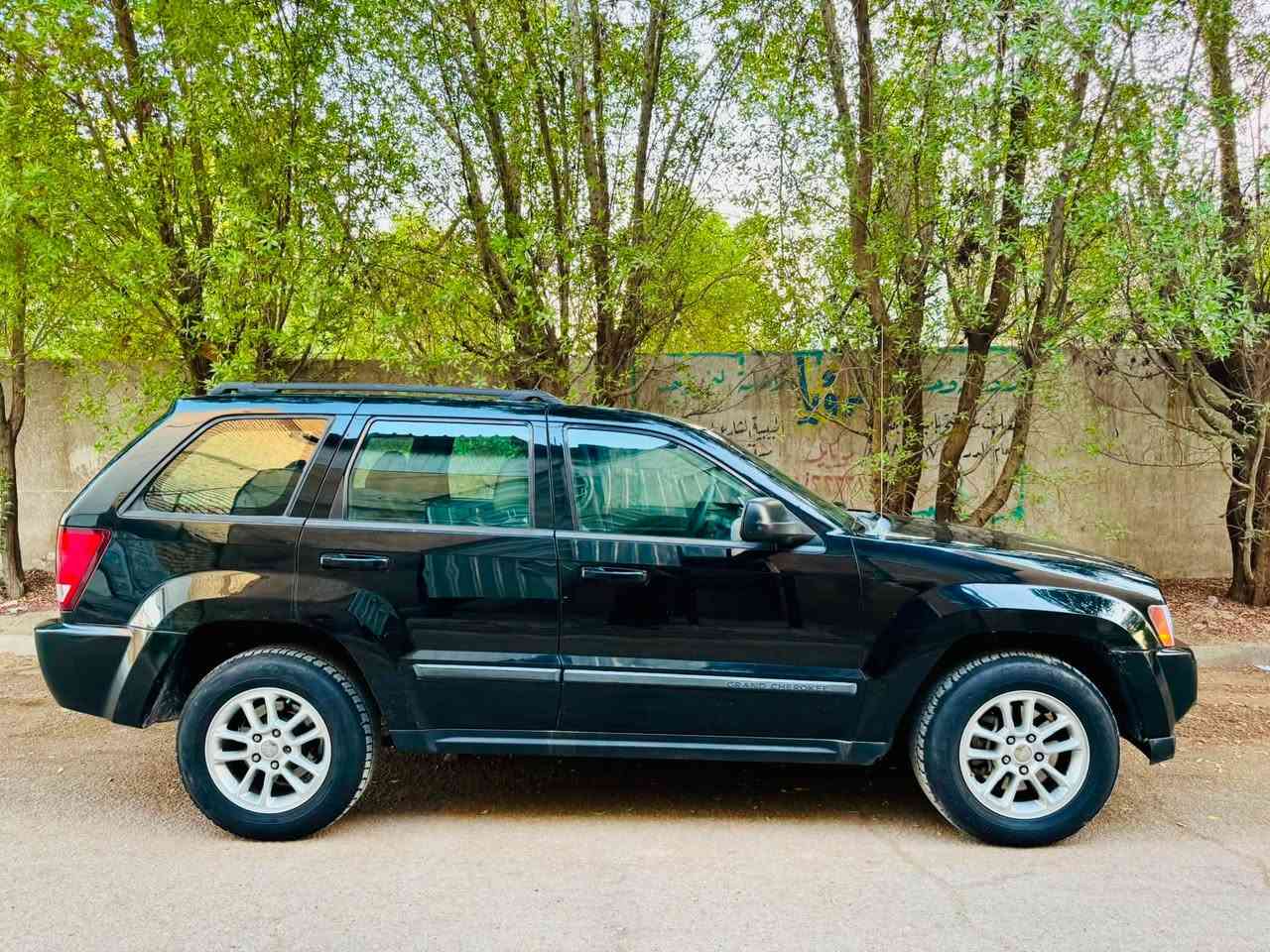 سلام عليكم ؟ بلاش بيع مستعجل
جيب لاريدو 2007 ب اسمي 

السعر : 78$ وبيه مجااال 

اتصال : *********** 

 و فور ويل
محرك V6 3.7L سته سلندر مرغوب كيرو محرك بشرط مامفتوح
بدون صوت و بدون صرف و بدون خلل بشرط فحص 

سياره نضافته 100%

سياره البجم بدون شاصي بدون لغد بدون ايرباك فقط كلير جاملغات خلفيه 

مواصفات فول 1/1 
( فتحة - فور ويل ( دفع رباعي ) - داخل كريمي - كشن كهربا -
شاشة - كاميرا - تبريد مركزي - تحديد سورعة - بلاجكتور -
لايت زينون - مراي كهربا - بعد )
اربع تاير و ويل بيلادي بدون نقص و بدون مصرف بسمي السنويه  سنويه و رقم و هزة كلها جديد
سياره مابيها دينار مصرف كامل من كل نواحي

بغداد
