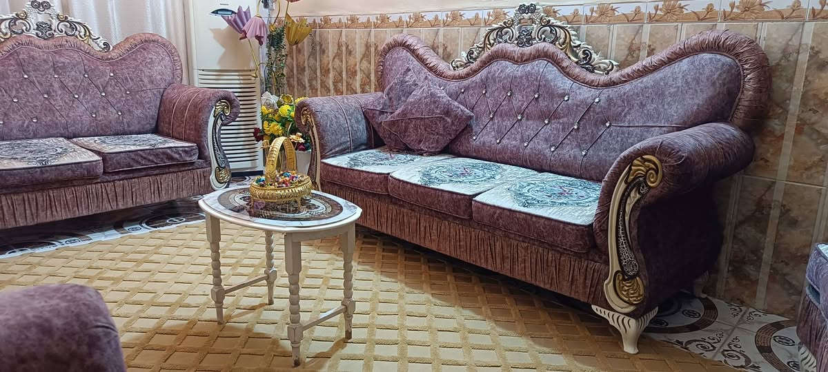 تخم تركي 10مقاعد نضيف اي ضرر مابي المقعد بلوك وكوشات مكان بغداد  400 الف التواصل خاص او ***********
