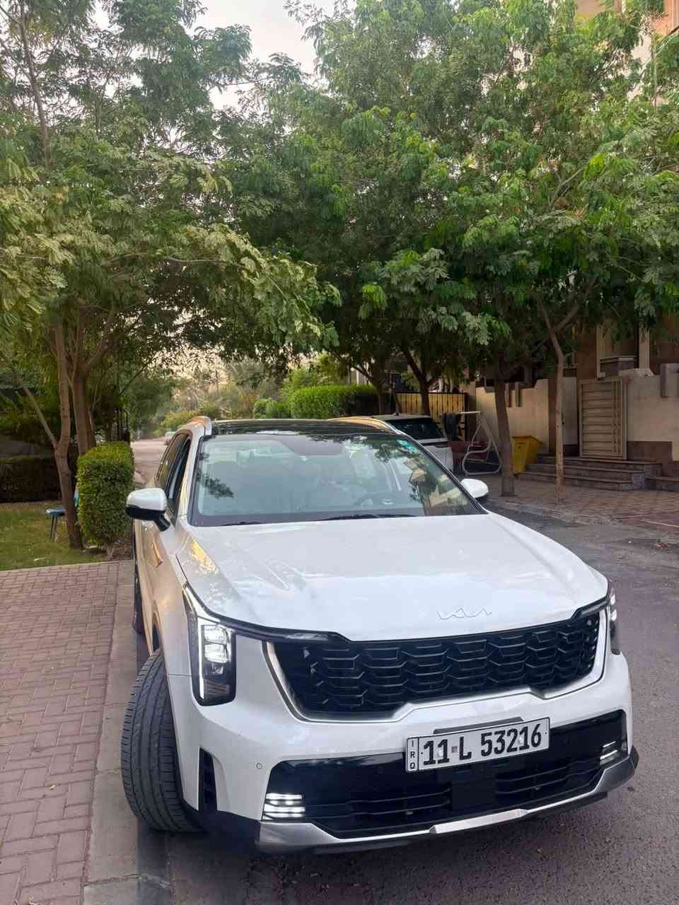السلام عليكم كيا سورينتو موديل 24 ماشي 27 سياره جديده معنى الكلام عدى رصعه صغيره يم قبق البنزين بانوراما 6 سلندر كير ماوس سبعه راكب ويل 20 داتا شو بردات خلفيه كشنات الاماميه كهرباء صندوق كهرباء سعر 290 وبيها مجال رقم التلفون ***********
