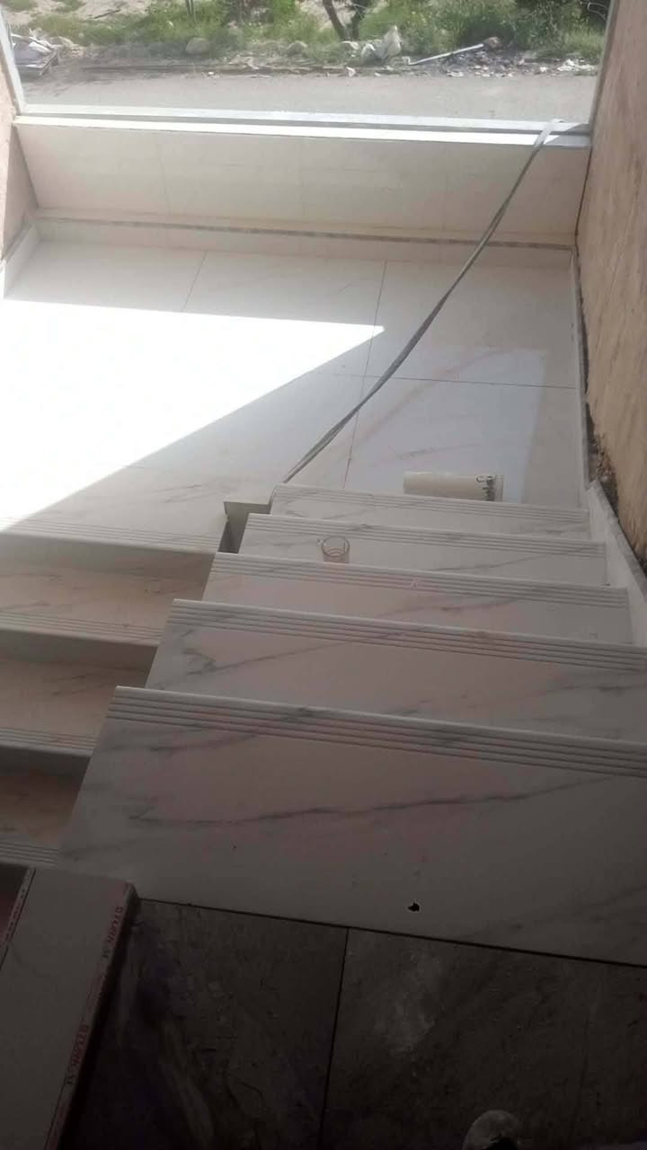السلام عليكم اخوان يوجد كادر سيراميك. شغل شرط عداله ومضيوط ونضافت عمل  مكاني عانه ناحي ريحانه يوجد وتساب ع رقم ***********
