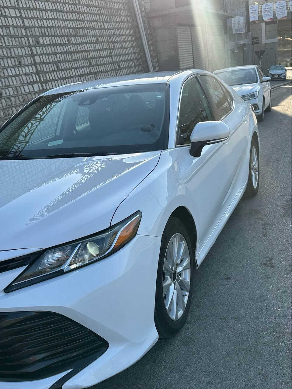 Toyota camry 2019 le clean title 
95 هه زار رؤيشتووه 
دعامى بو دعامى به شه رت 
كلين تايتل 
گير و مكينه به شه رت 
رقم و سنوى نوى يه 
سعرى ١٨٨ $ كه ميك مجال 
                        ☎️ *********** أربيل, العراق
