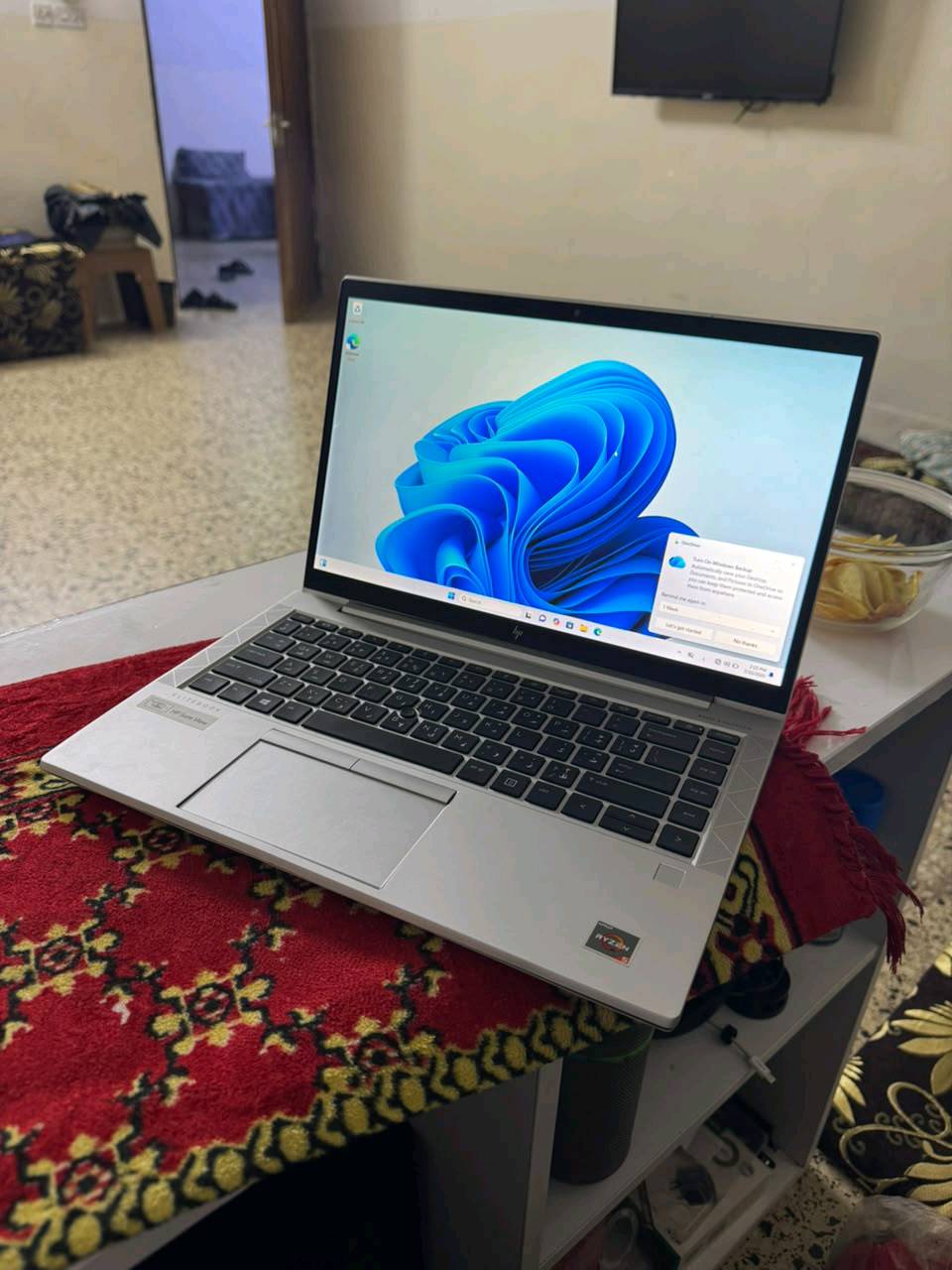لابتوب hp elitebook 845 g7
شاشه 14.1
Ryzen 5 4650u    6 انويه 12 مسار
كارت شاشه vega7  2GB
ram 24 gb
ssd nvme 256
لابتوب موضح ضرره بالقبق بس كلبسه طاكه
سعر  ب300
تريده رام 8 ب240
موجود توصيل