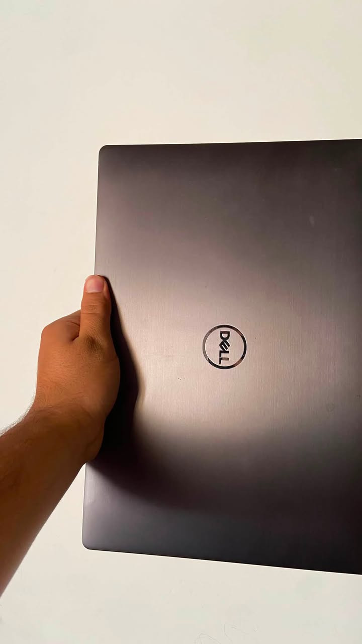 لابتوب ديل للبيع ‏latitude 7490
المعالج cori7 الجيل الثامن 

الرام : 16 كيكا DDR6 

الذاكرة : 256G SSD

حجم الشاشة : 14 انش 

الكيبورد ضوئي 

ملحقات :
شاحنة 
ماوس 
وواير شاحنة احتياطي 

🚨 مشكلته بس الشاشة مكسورة

استعملته 7 او 8 شهور وانكسرت الشاشة ققل اسبوع 
اخذته ب 350الف 

وطالب بي سعر 250 او 230 الف وبي مجال هم 

مكاني كركوك داقوق 

الرقم : *********** وبي واتساب هم

