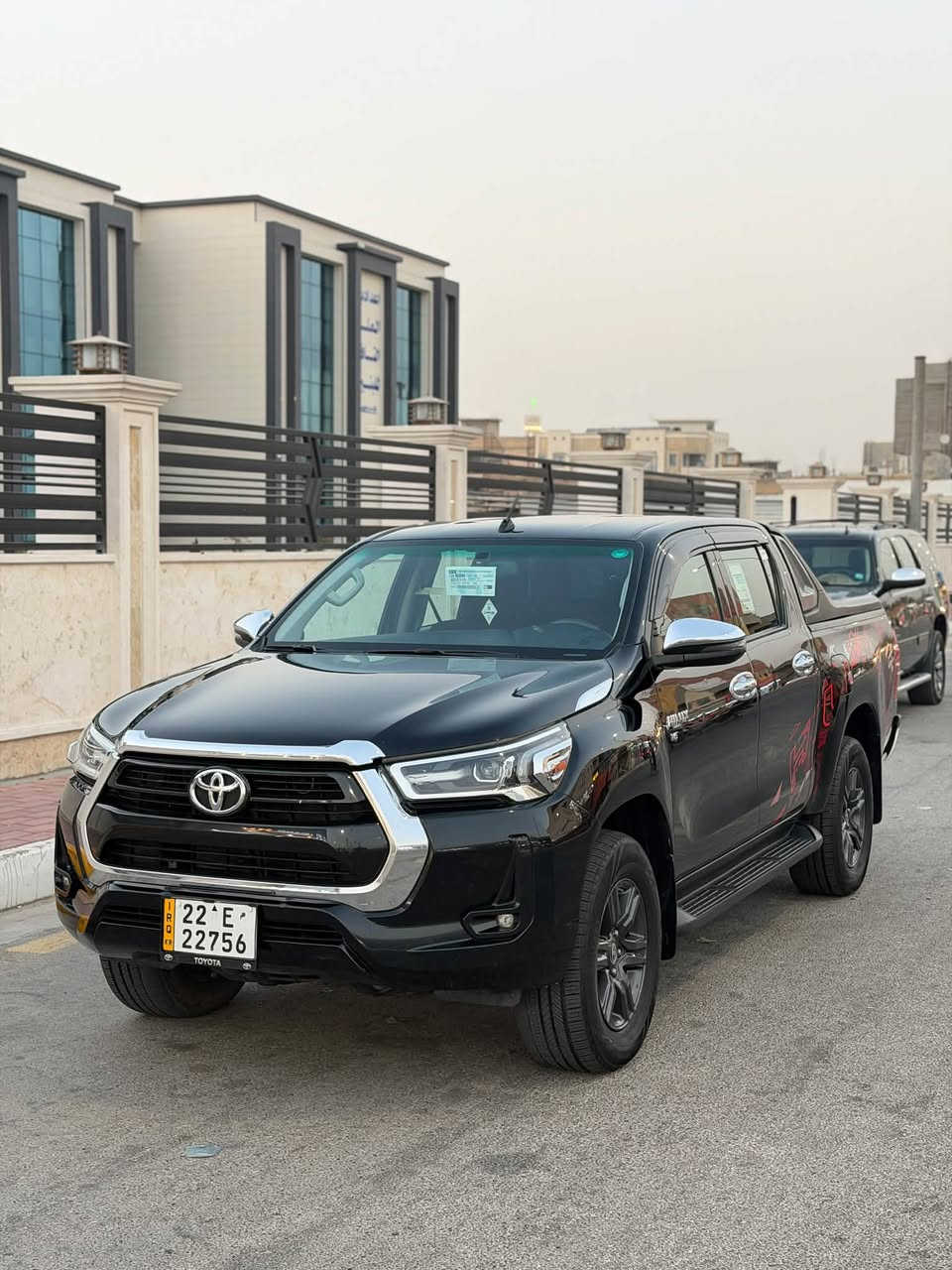 على بركة الله بيكم TRD 
2022 رقم اربيل وتحويل مباشر 
السياره مكفوله كفاله عامة 
ماشية 87 الف فقط 
مكان السياره الانبار الرمادي
السعر 299 وبيها مجال 
***********
