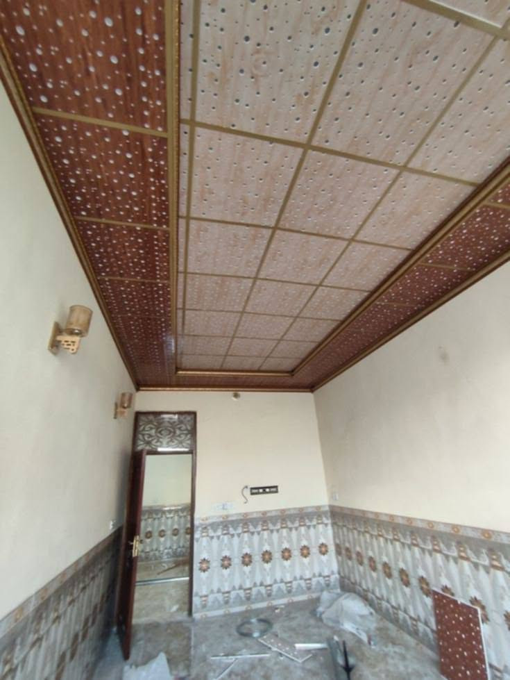 السلام عليكم عمل سقوف ثانويه جميع مناطق ديالى وكادر مختص للمحافضات بانسب الاسعار وشغل مضبوط والشغل حسب طلب الزبون يريد ع المتر أو يريد يكطعي أو كرسته وعمل حسب الاتفاق

نص مكتوب في الصور:
- محل الرافدين للزجاج مستعدون لعمل الدور والمباني ودوائر الدولة عمل السقوف الثانوية مرايا وديكورات زجاجية زجاج زخرف وكرستال واجهات زجاجية وستائر شينكو أبواب زجاجية وواجهات زجاج سيكوريت وأنواع الزجاج الهاتف: ***********