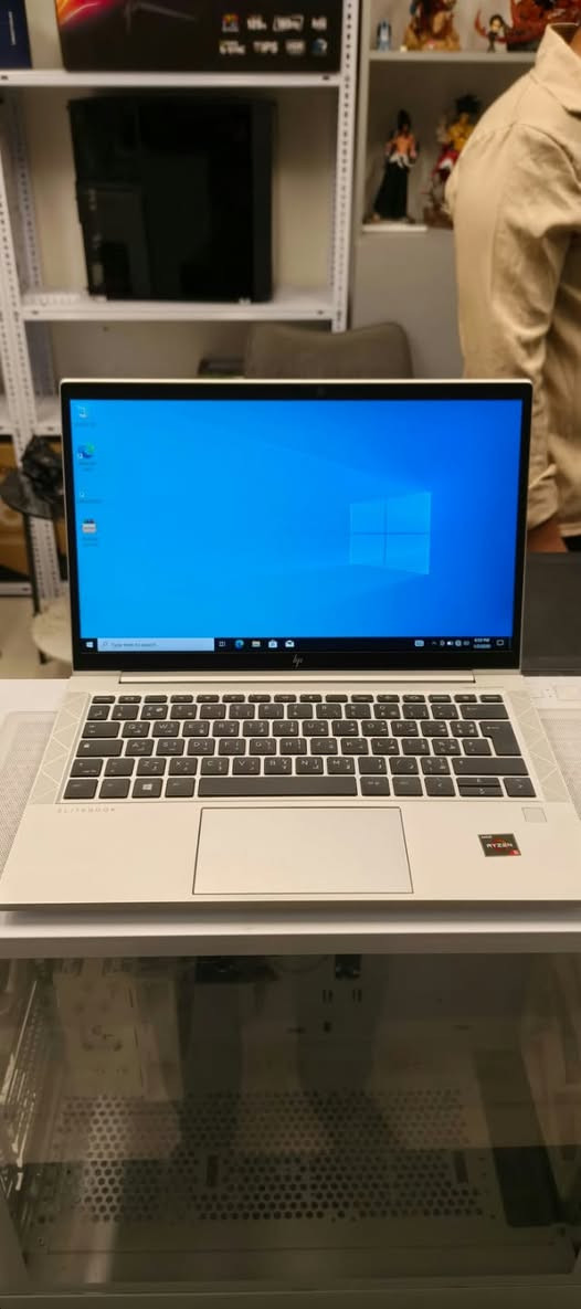 HP EliteBook G8 • رايزن 5 5650 • RX Vega 8 ٢جيجا