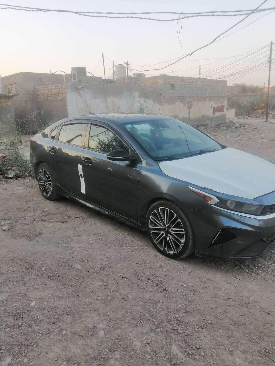 سلام عليكم من رخصت صاحب الكروب فورتي مديل ٢٠ فول مواصفات  رقم دولي جديد  بغداد بسمي بيه٣ قطع صبغ اثرشخوط بس بنيد ابدل  بسعر مناسب حجم الحرك ١٦٠٠ تيربو الكير ايتي رقمي ***********
