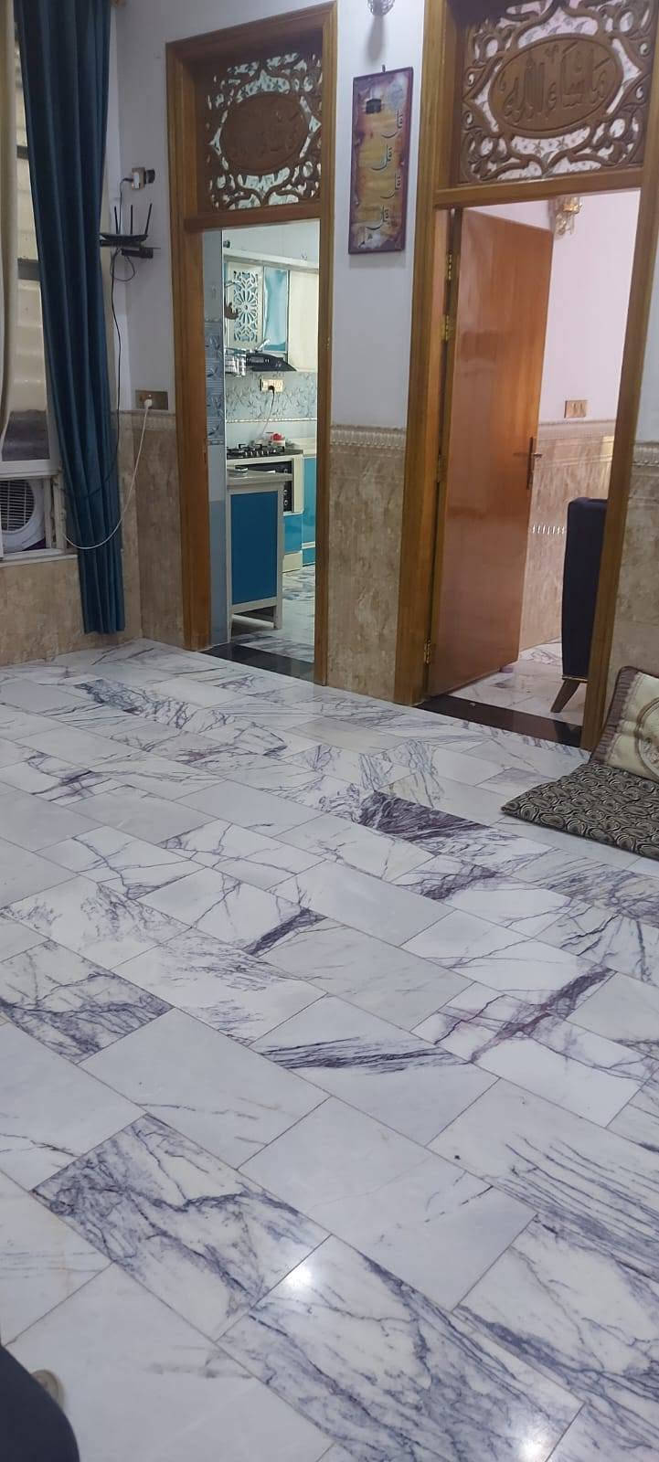 🏠 دار للبيع او مراوس
📍 الموقع: حي الزهراء الأولى – موقع مميز على ساحة ومنتزه
📐 المساحة: 150 متر
📜 طابو: ملك صرف
🏡 البناء: طابقين كاملين – بناء حديث ومتكامل
✨ الأرضيات: مرمر
تفاصيل الدار:
🔹 4 غرف
🔹 صالتان
🔹 استقبال
🔹 مطبخ
🔹 3 مجمعات صحية
🔹 مناور عدد 2
🔄 متوفر للبيع أو للمراوسة
المراوسة على دار قديم في الجمعية أو العسكري أو قطعة أرض.
📞 للاستفسار والتفاصيل، راسلنا أو اتصل:
***********
***********
🏢 مكتب عالم العقار في الجمعية مقابل الإطفاء او الاتصال #عندك_عقار_للبيع_فقط_راسلنا_اواتصل_وات_ساب
