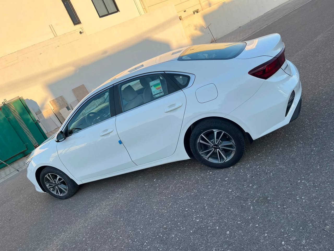 @سلام عليكم سيراتو موديل 2024 فول
مواصفات
* سلايت روف
* حساس خلفي
* تبريد قطعتين
* 3انظمه قياده 1 سبورت 2ايكو 3 عادي
* ويل كب
* مري شفط
* اشاير بالمري
* سبير مانازل
* منظومه زنون
* رقم نجف انكليزي
* باسمي مداور ثاني يوم
* محرك 2000 دوش
* بيها بس طخه بل باب بصف السايق ترجع بارد موضح بل
صوره
* مكان السياره نجف
* سعر  173وبيها مجال
* للاستفسار ***********
