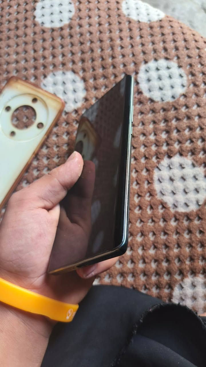 سلام عليكم جهاز هونر للبيع نضيف كلش سعره 225عنواني بغداد مدينه صدر كياره ***********
