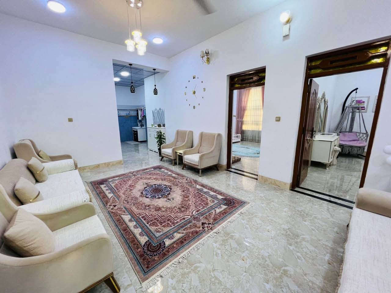 🏠 البيت للبيع مكان مميز 🏠
📍موقع الرمادي مدخل الرمادي الشرقي الواقع على طريقين السجاربه القديم والجديد 

مساحه الارض الكليه (٦٥٠) مساحه البناء (٢٦٠) 

علما ان البيت  طابقين ومؤثث بالكامل  

الاستفسار على السعر اتصال 📞 

‭***********‬

@إشارة
