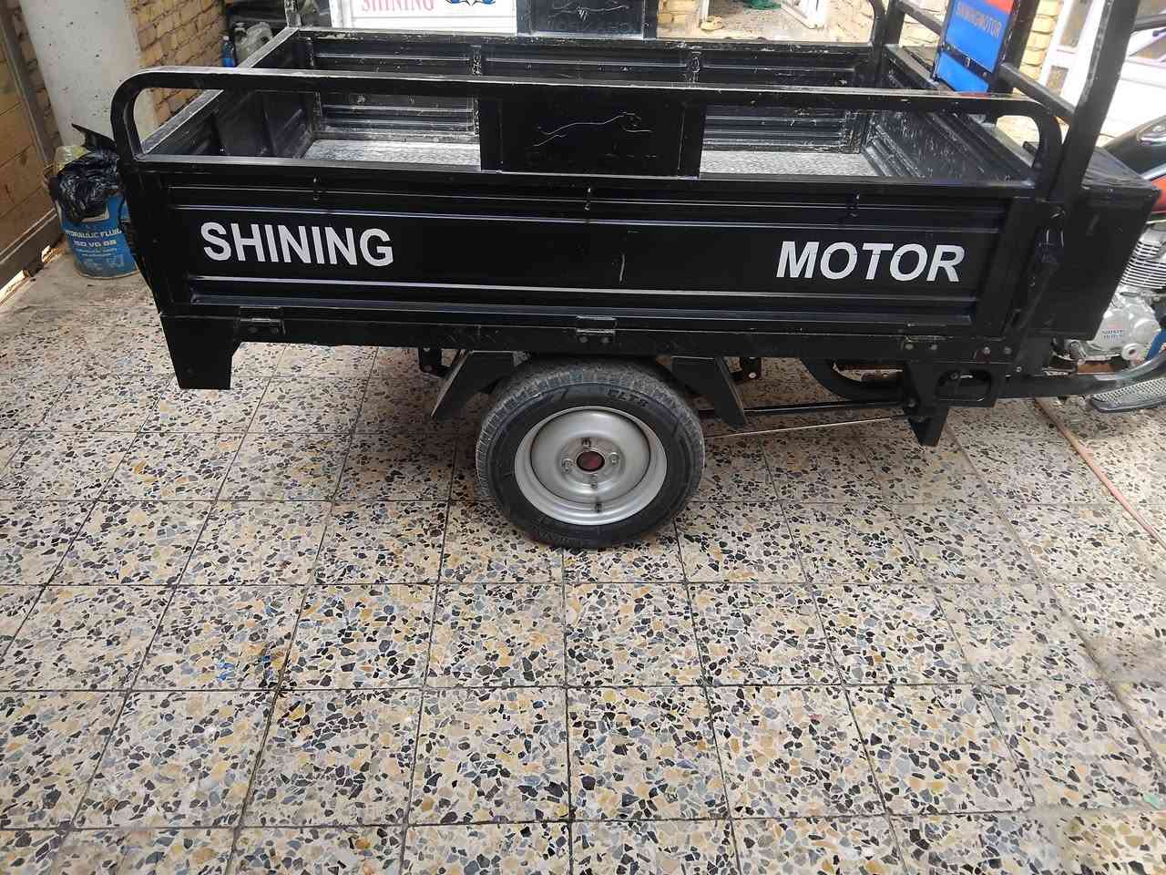 ***********
