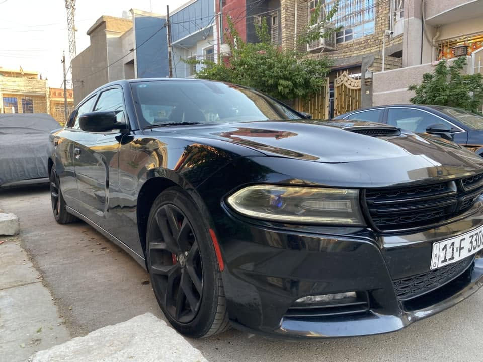 سلام عليكم جارجر2020 sxt فول مواصفات 1/1 السعر200 مكاني بغداد شعب ***********  محرك3600سته سلندر فتحه سقف/كشنات جلد وكهرباء/خزن ميموري/بصمه تشغيل/ حساس خلفي وكامره/ رقم بغداد بسمي بيه قطعتين جاملغ وبنيد  بدون دواخل ماشيه73
