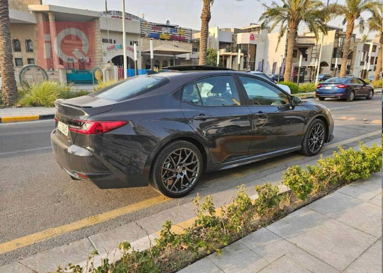 كامري 2025 أمريكي حادث بسيط والسعر حلو التواصل ***********
