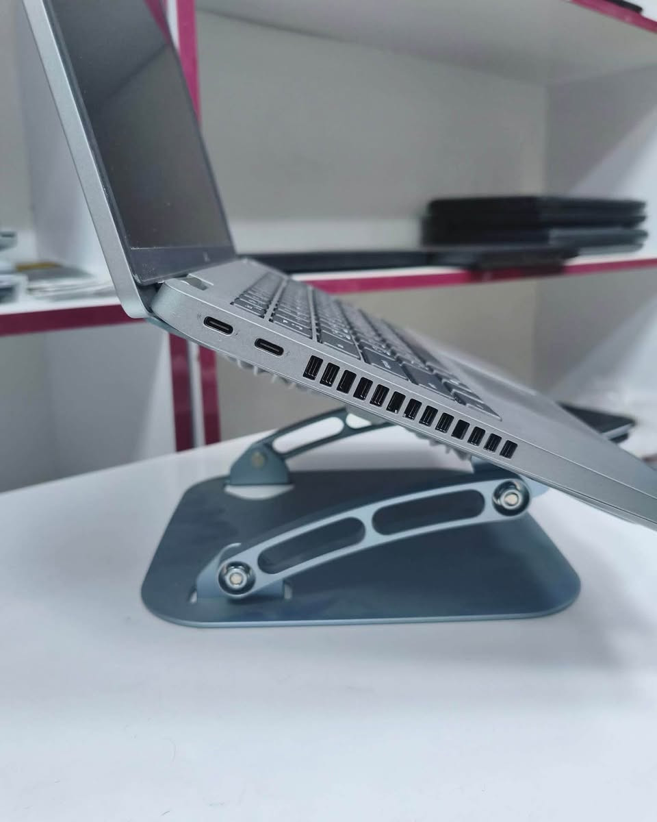 ديل Latitude 5420 • شاشة لمس ١٤ بوصة • كور i7 الجيل ١١