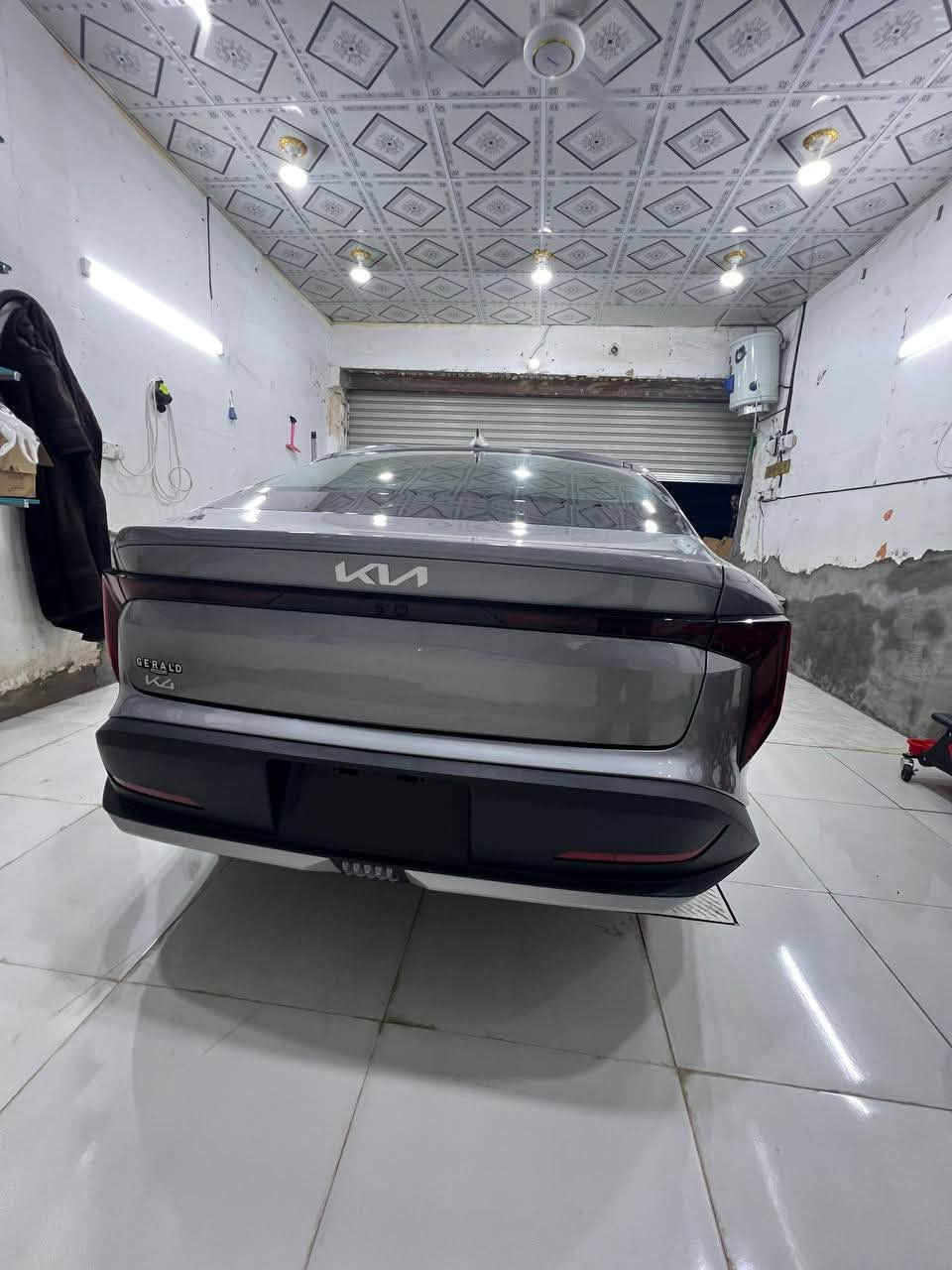 السلام عليكم للبيع
كي فور 2025 K4  موصفات Ex
مرقم كامل شهداء ذي قار  + وكاله عامه
صور امريكا بل منشور سياره تقرير تعمل وتسير
السياره كفاله
محرك 2000 دوش
ماشيه 23000ميل
بصمة
بصمة ابواب
تشغيل عن بعد
جنطه فتح تلقائي عند الاقتراب
شاشه حجم كبير متصله
رادرات
لد امامي خلفي
منافذ شحن خلفية
مودات قيادة متعدده
نقطه عمياء جانبيه
عدسات زنون عدد 3
سايد بريك اوتو
اوتو هولد
فول تحكم ستيرن
فول قياده ذاتيه
مانع تصادم
كامره خلفيه دقه hd
عنوان : ناصريه مركز
سعر 170وبيها مجال
للاستفسار:  ***********
