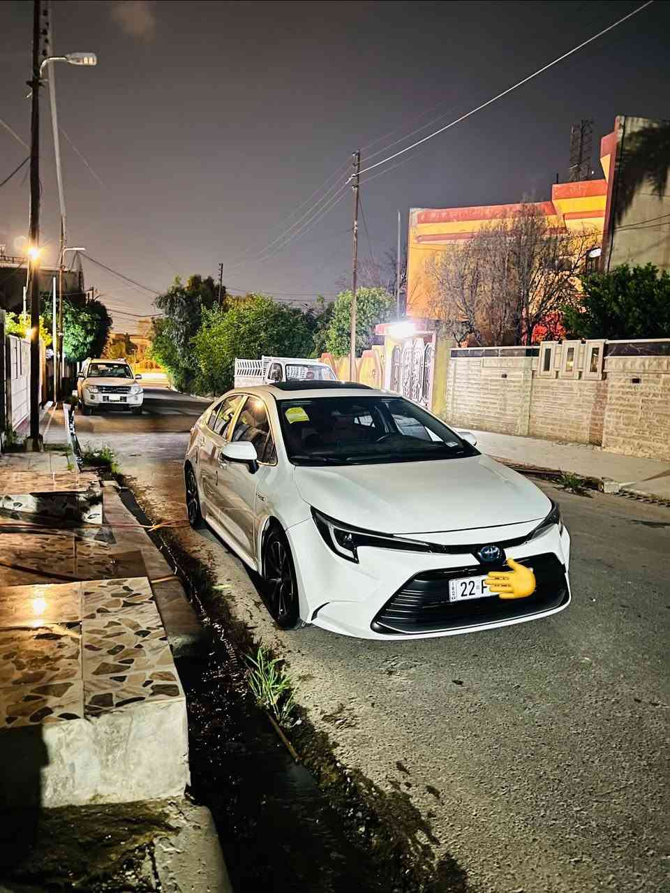 🚗🔥 تويوتا كورولا ليفين هايبرد 2024 للبيع 🔥🚗
رقم اربيل
🇨🇳 تجميع الصين | Hybrid

🔹 المواصفات:
• موديل 2024
• محرك هايبرد اقتصادي
• ناقل حركة أوتوماتيك
• تشغيل بصمة
• تشغيل زر Push Start
• دخول ذكي Smart Entry
• شاشة وسطية
• كاميرا خلفية
• حساسات ركن
• مثبت سرعة
• تحكم بالمقود
• تحكم كهربائي بالنوافذ والمرايا
• تكييف أوتوماتيك
• مقاعد مريحة وداخلية مرتبة
• إضاءة LED
• أنظمة أمان متعددة
• ABS + EBD
• مانع انزلاق وثبات إلكتروني
• وسائد هوائية
• صرفية وقود ممتازة جداً
•داخل احمر

✨ السيارة نظيفة ومرتبة وجاهزة بيها فقط ربع بونيد صبغ بدون دواخل  بدون ايرباك

📍 الموقع: [موصل]
💰 السعر: [خاص]
📞 الاتصال: [*********** او***********].
