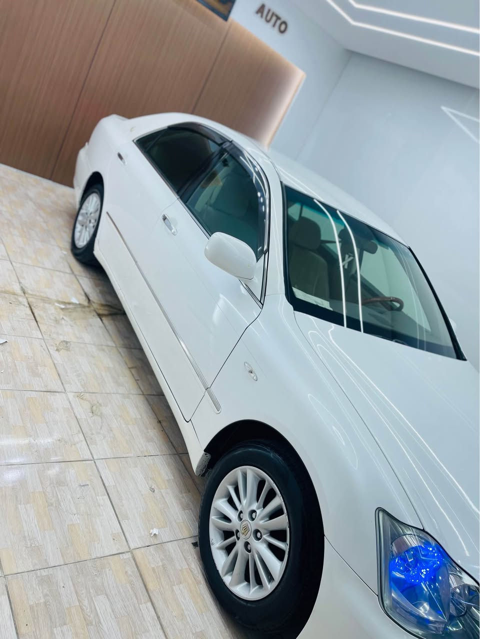 شاهينه براوه ٢٠٠٥ سفر سفر مه كينه ١٨٢ گير گه وره مواسفات ٣ دوگمه په رده  ئاليار بيلادي كوشن كاربا سوكان كاربا ناو زه رد سوكان حه يزه ران ليگزز ته قه و ره قه به شه رت سه قف و كه ڤه رو ده عمو ليدراو به شه رت سه قفي  وه ك شوشه يه سه يا ره كه لؤكه جوار تايه و ويلي نويه بريكي به ستراوه به شه رتي گيرو مه كينه سحري ٥١ گه لاو مجاليكي برايانه *********** كويسينجاك, أربيل
