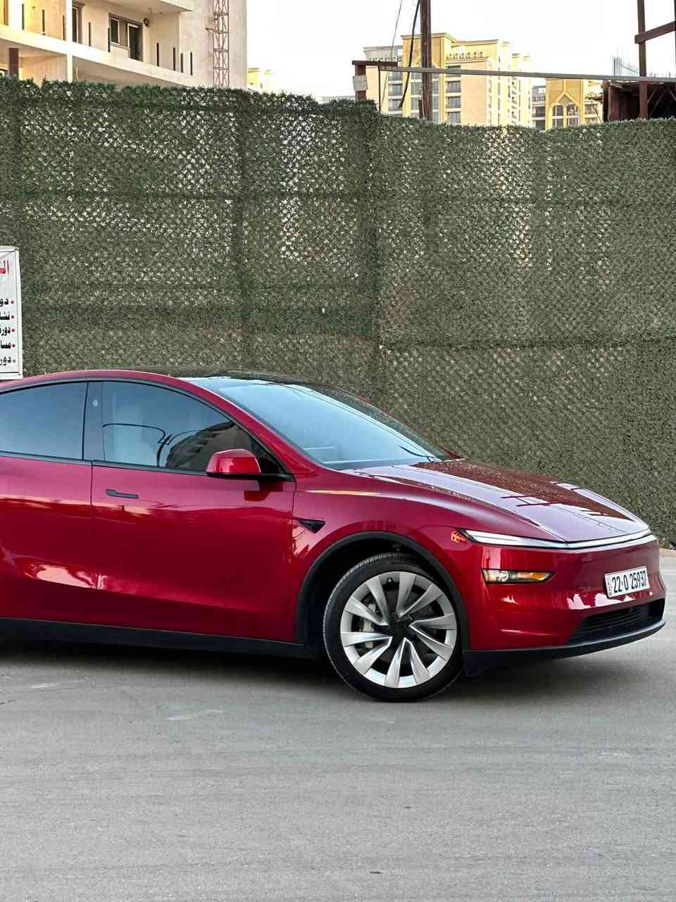 � للبيع Tesla Model Y Long RangeRWD 2026 ⚡️

🔹 الموديل: Tesla Model Y Long Range
🔹 السنة: 2026
🔹 الدفع:خلفي RWD
🔹 كهرباء بالكامل 100%
🔺الممشى 3500 ميل
🔹 بطارية Long Range
🔹 تسارع قوي واستجابة فورية
🔹 مدى ممتاز للشحنة الواحدة 550 كيلو متر
🔹 شحن سريع Supercharger حتى 250 kW حسب التجهيز والسوق
🔹 شاشة وسطية كبيرة و خلفيه ونظام Tesla الذكي
🔹 أنظمة أمان ومساعدة للسائق
🔹 كاميرات محيطية
🔹 مساحة داخلية وصندوق خلفي واسع
🔹 الايرباك سليم لم يفتح 
الحادث صبغ بابتين السايق
✨ السيارة نظيفة وحالتها ممتازة، والفحص متاح للجادين.

📍 الموقع: [اليرموك نفق الشرطه]

📞 للتواصل: [***********
***********
