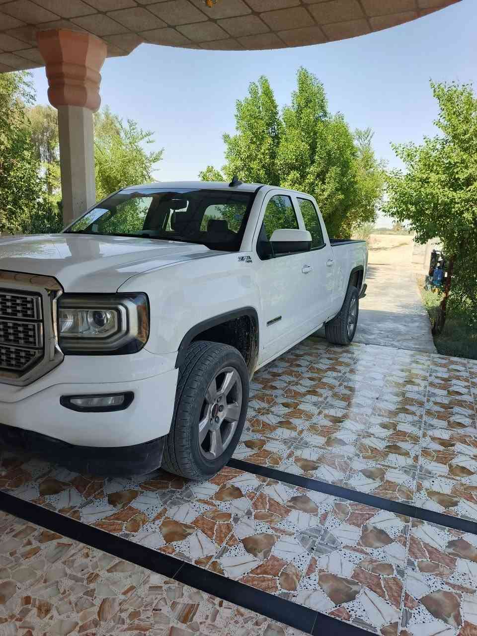للبيع جمسي اسيره موديل2017 حادثه باب وجاملغ المامي ولباقي كفاله عامه رقم اربيل نكليزي سنويه مجدده 
مكاني واسط زبيديه ***********//************
محرك 5300المرغوب تخم تاير لوكير شغال
