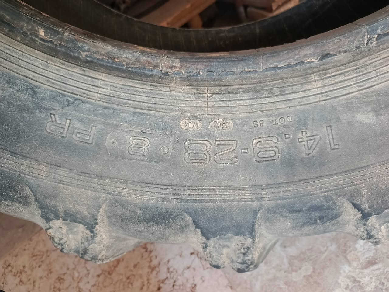 تاير عنتر • حجمه مجهول • راسل خاص