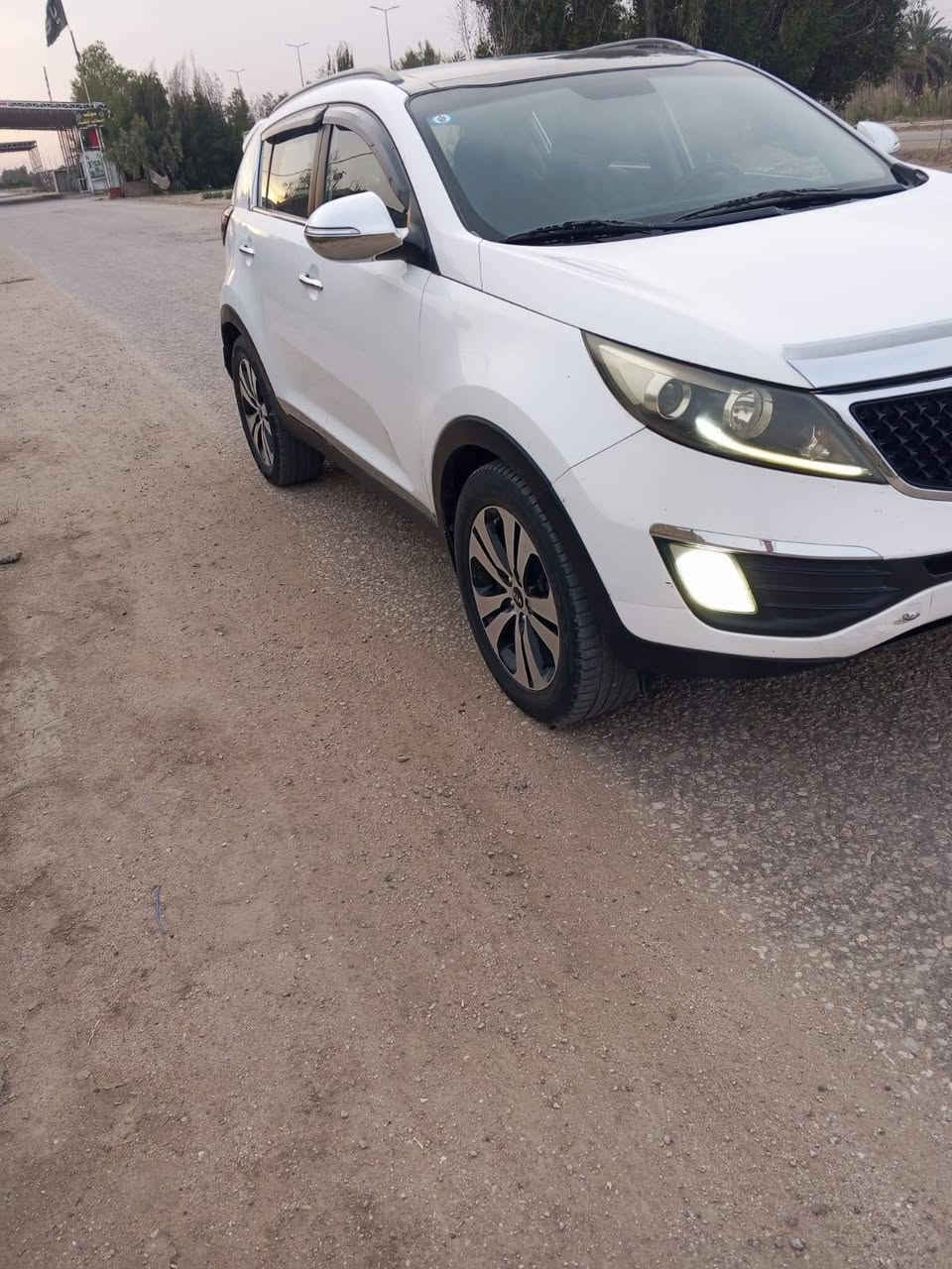 السلام عليكم للبيع سياره سبورتج موديل ١٢ فول موصفات عدا بصمه رقم بغداد مشروع وطني تحول مباشر السياره خير من الله محرك كير حداديه تخم تاير تبريد كهربائية كله شغاله محرك ٢٠٠٠ دوش السياره مكفوله من الضربه الصبغ السونار مرفق  بل منشور مواصفات بنراما شاشه كامره حساس خلفي تحكم ستيرن مري شفط السعر 133 وبيها مجال مكان سياره بابل الحمزه الغربي الاستفسار ***********
