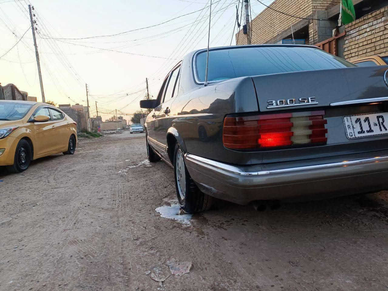 1991 رقم بغداد باسمي  مكينه بلادي  تبريد شغال صبغ عام جماليه   هاي نضافته 
*********** سعر100 بيه مجال شي بصيط
