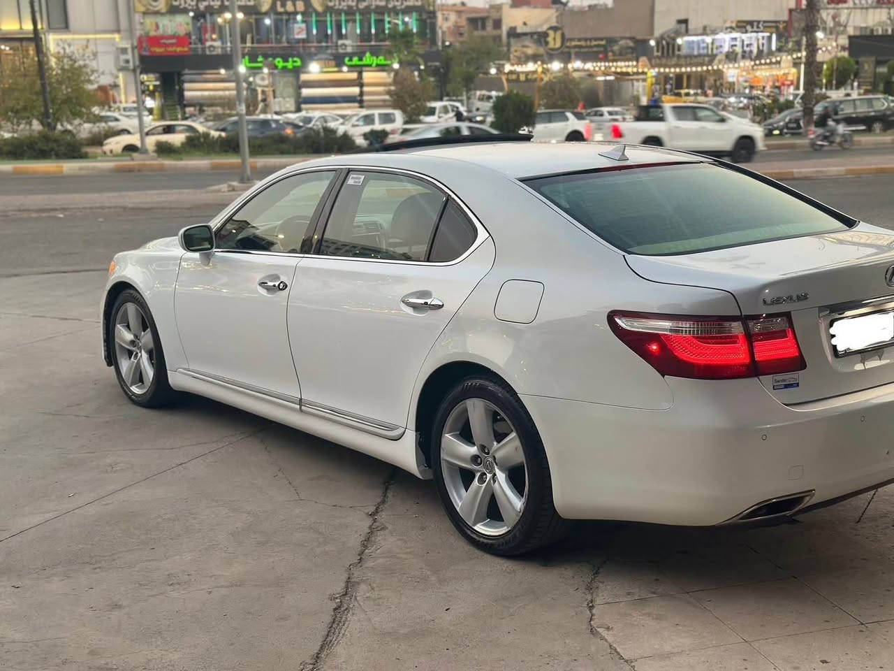 Lx 460 
فوول فوولە 
٢٠١٠ 
سلایتە 
کوشین کارەبە 
شاشە 
ریکو پیک مەزبووتە 
بەشارتی گیرو مەکینە 
سەیارەکە مووسە 
بەشارتی مالی مەدەنی 
لەسلیمانیم 
نرخ ٧٢ وەرەقە 
*********** السليمانية, العراق
