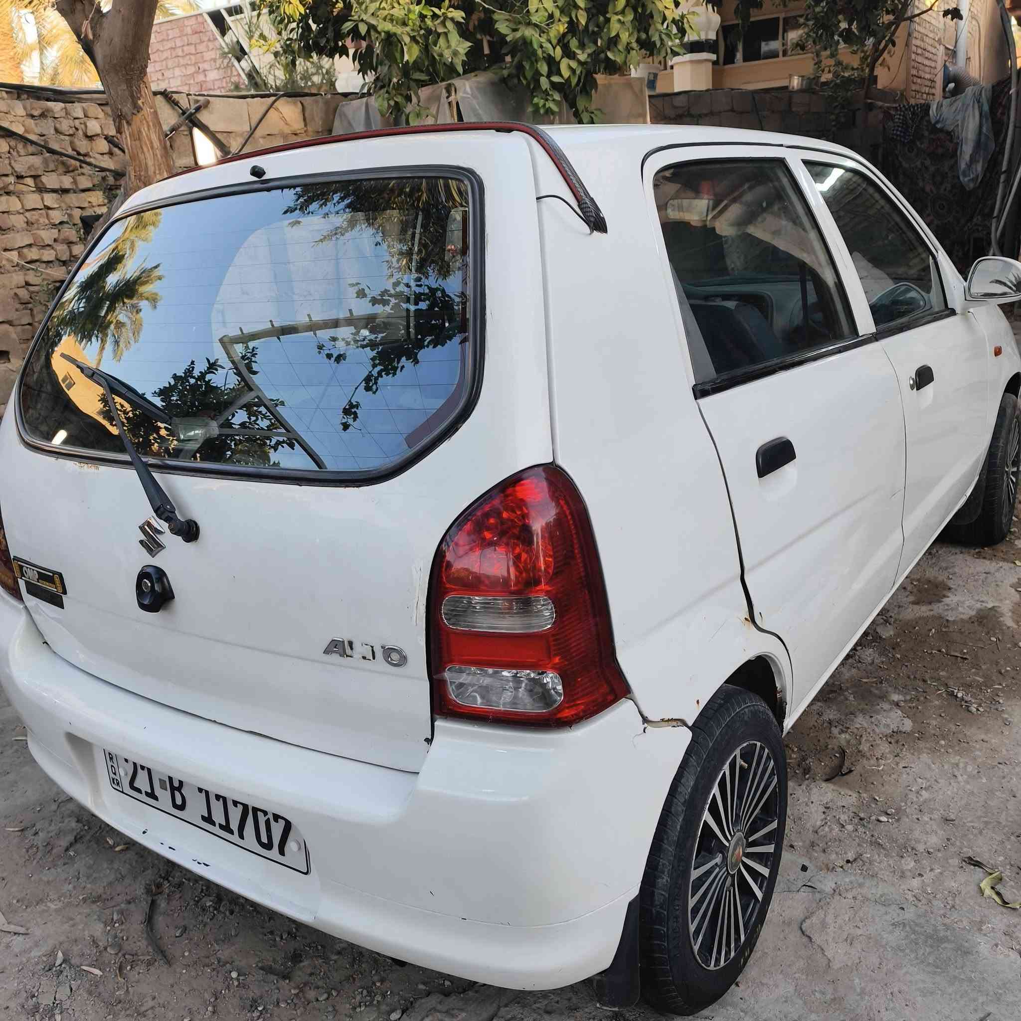 للبيع: سوزوكي ألتو (Suzuki Alto) موديل 2009
المحرك والكير: 3 سلندر، محرك وكير كفالة أداء ممتاز واقتصادية جداً بالبنزين.
​الأوراق والرقائم: ارقام جديدة. وسنويه جديدة هزة جديدة، جاهزة للتحويل المباشر وبدون أي دوخة مرورية.
​التكييف والشغال: تبريد شغال، وباقي الكهربائيات ممتازة.
​الملاحظات: بيها شغلات استهلاكية و انراعيكم بل سعر.
​💰 السعر المطلوب: 38 ورقة وبيهه مجال بسيط جداً للشراي الجاد بعد المعاينة.
📍 المكان: بغداد.
📞 للتواصل والاستفسار: [*********** او  ***********]
