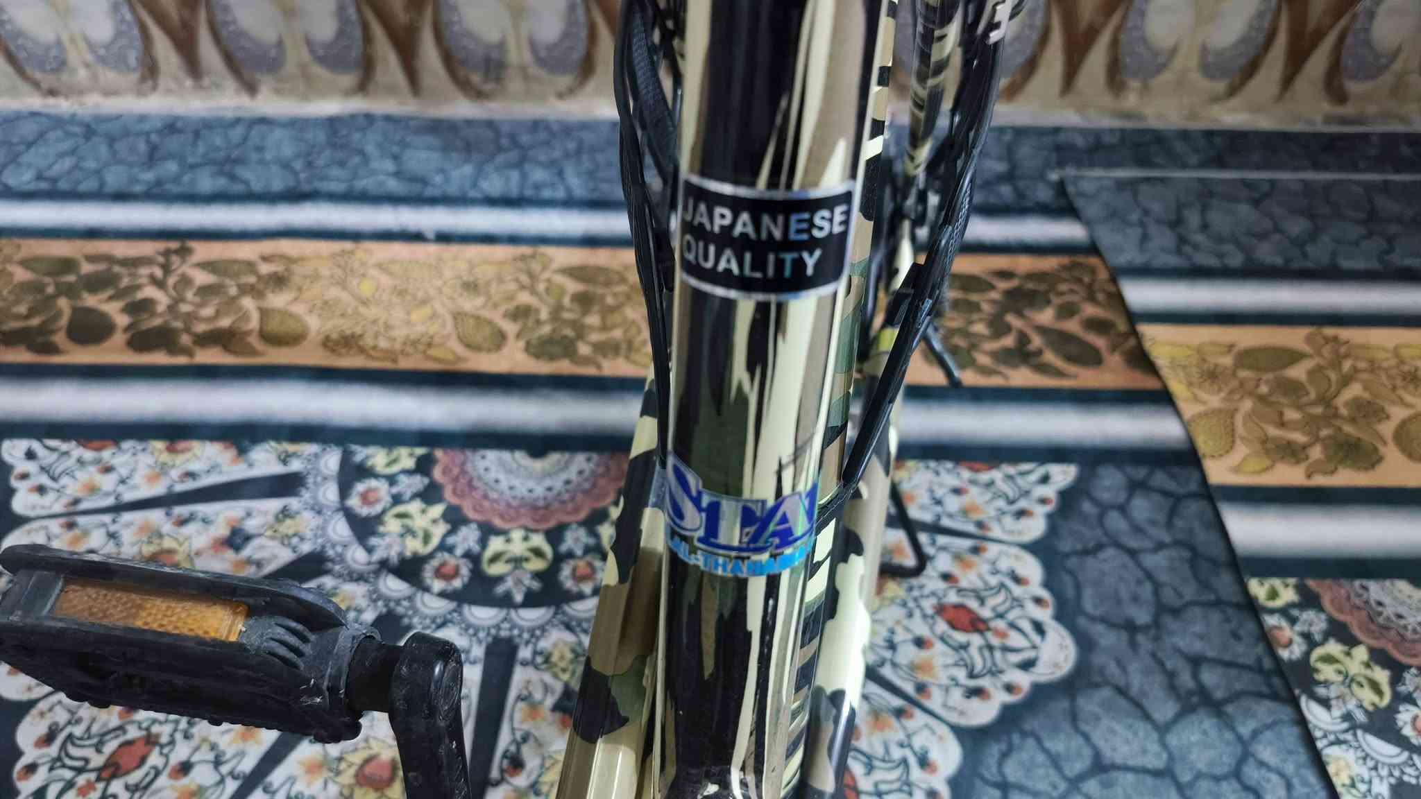 السلام عليكم بيسكل للبيع نضيف كلش ما متعوب و جهاز بيسكل ياباني بريك خلفي جاملغات لايت بيسكل نضيف كلش تواير انضاف كلش سعره 125 الف و بي مجال للشراي عنواني ناصرية منصورية للتواصل ***********
