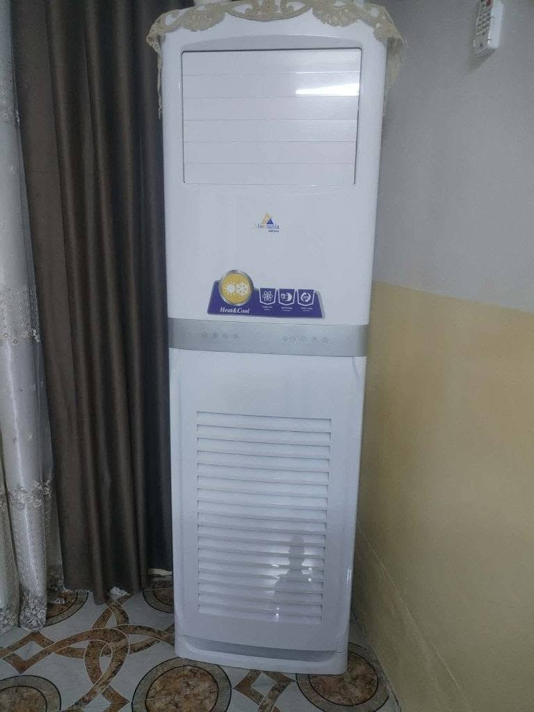للبيع سبلت عامودي الوطنية 3 طن حار بارد
 الموديل AL-F38000 - 38000 BTU
 نضيف جدا وشغال ثلج، تبريد وتدفئة فول
 غاز R410A الاصلي، كفاءة B
 داخلية وخارجية نظاف، مع ريمونت اصلي
السعر: [مليون و100] وبيه مجال بسيط 
 للتواصل*********** على الرقم
