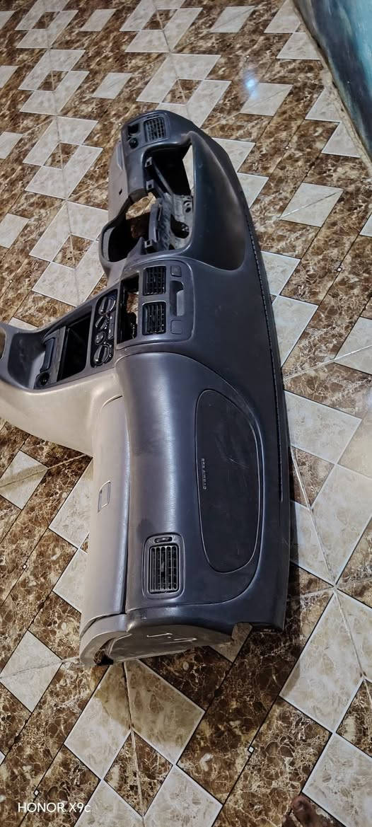 دشبول كورله مويل تسعينات يرهم ٩٦و ٩٧ و٩٨ بالباكيت هوه وساعاته جاهز جيب وشد  السعر 150 مكاني ناصريه قضاء الرفاعيي شراي اتصل ***********
