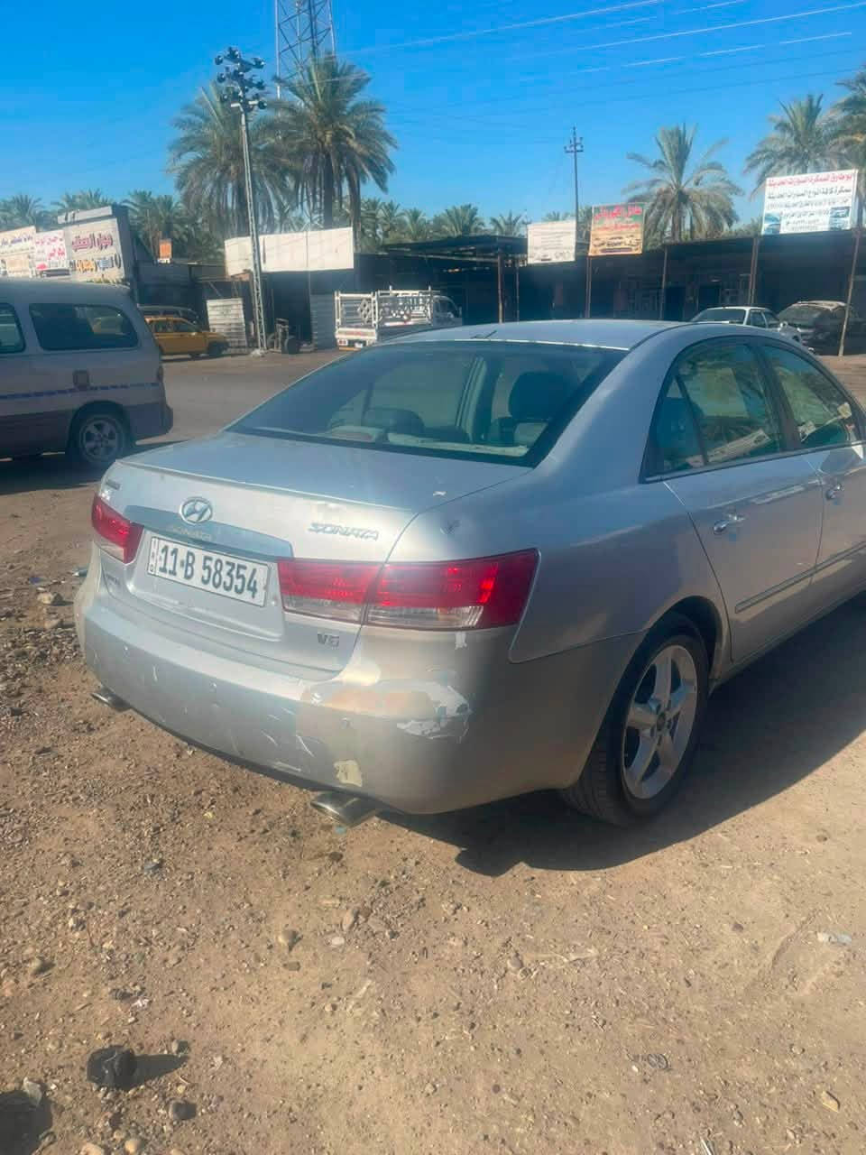 سلام عليكم سوناتا مقدس ٢٠٠٦ 
سيارة كير محرك تبريد جاهزة للاخير 
كشنات جلد كرسي كهرباء مواصفات المعروفة 
باسمي تحويل مباشر 
ببها ٤ قطع مبدلة اصلية بدون صبغ والسونار موجود 
السيارة جاهزة مجهزة وبالعافية ع الياخذها 
السعر ٨٠ & وبي مجال ***********

