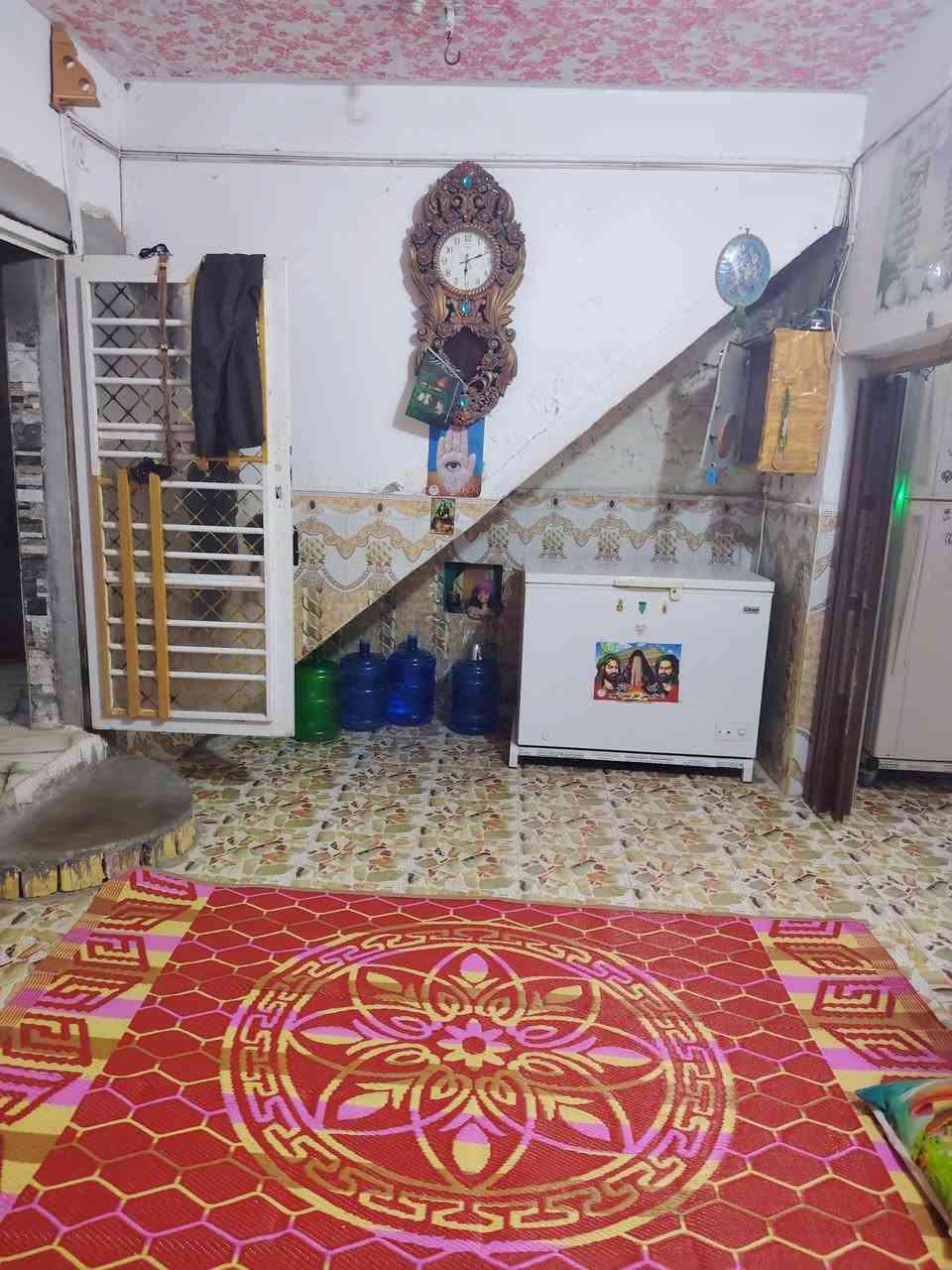 بيت للبيع بسوك التحدي ب ٣٠ وبي مجال قرب الشركه العربيه مساحته ٦٠ منطقه حلوه غير متواجد على الفيس للاتصال على الرقم ***********
